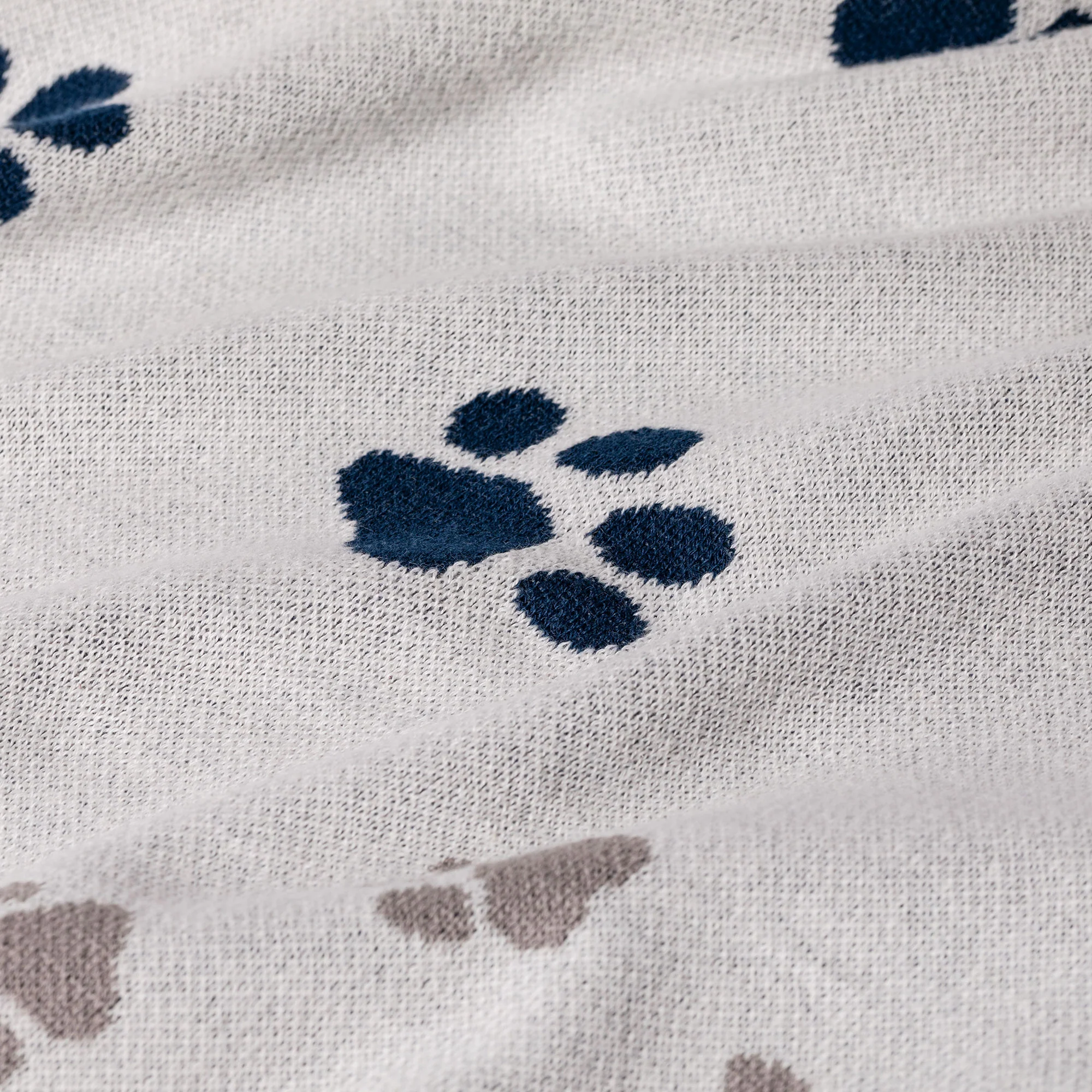 Paw Print Cotton Knit Throw - Image 4