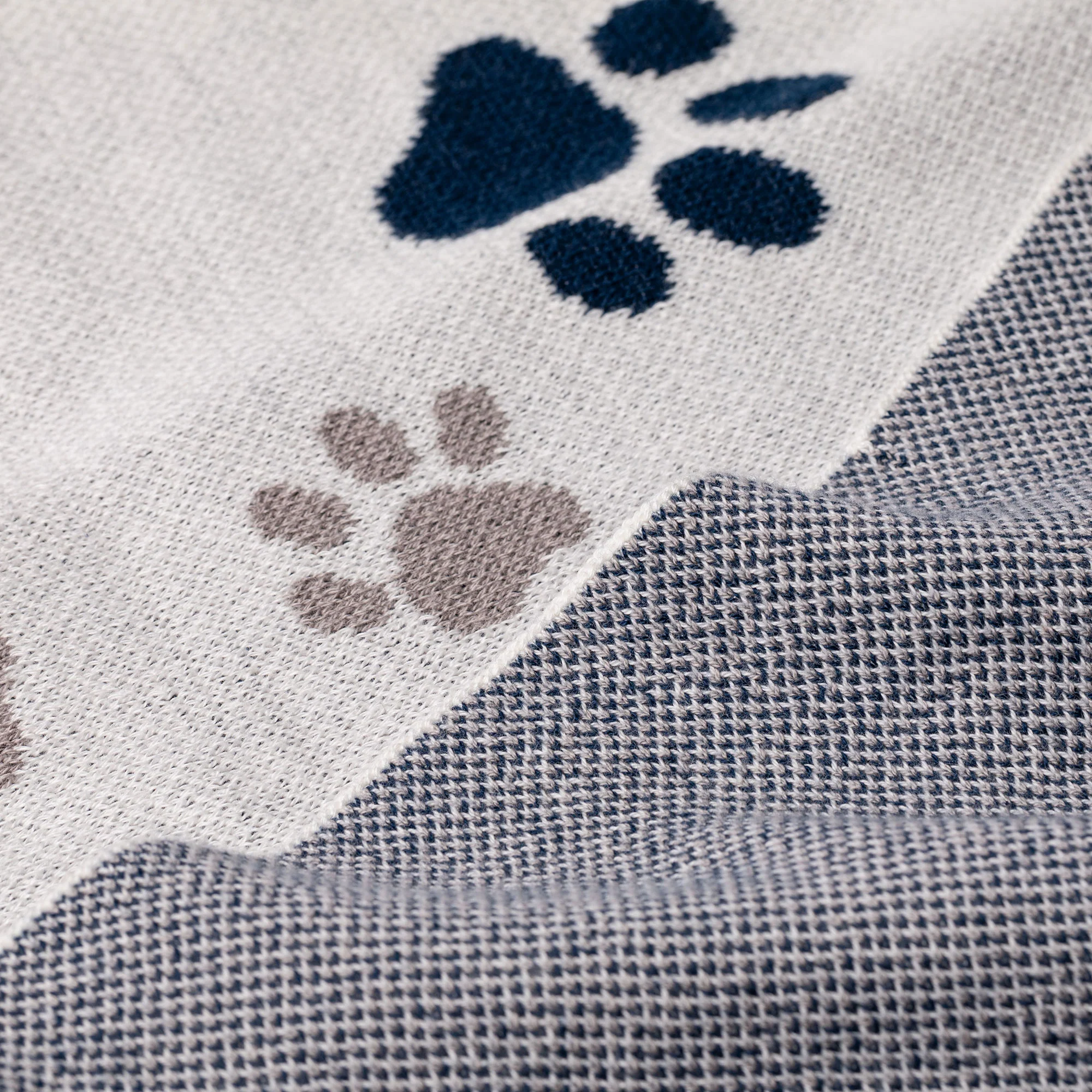 Paw Print Cotton Knit Throw - Image 6