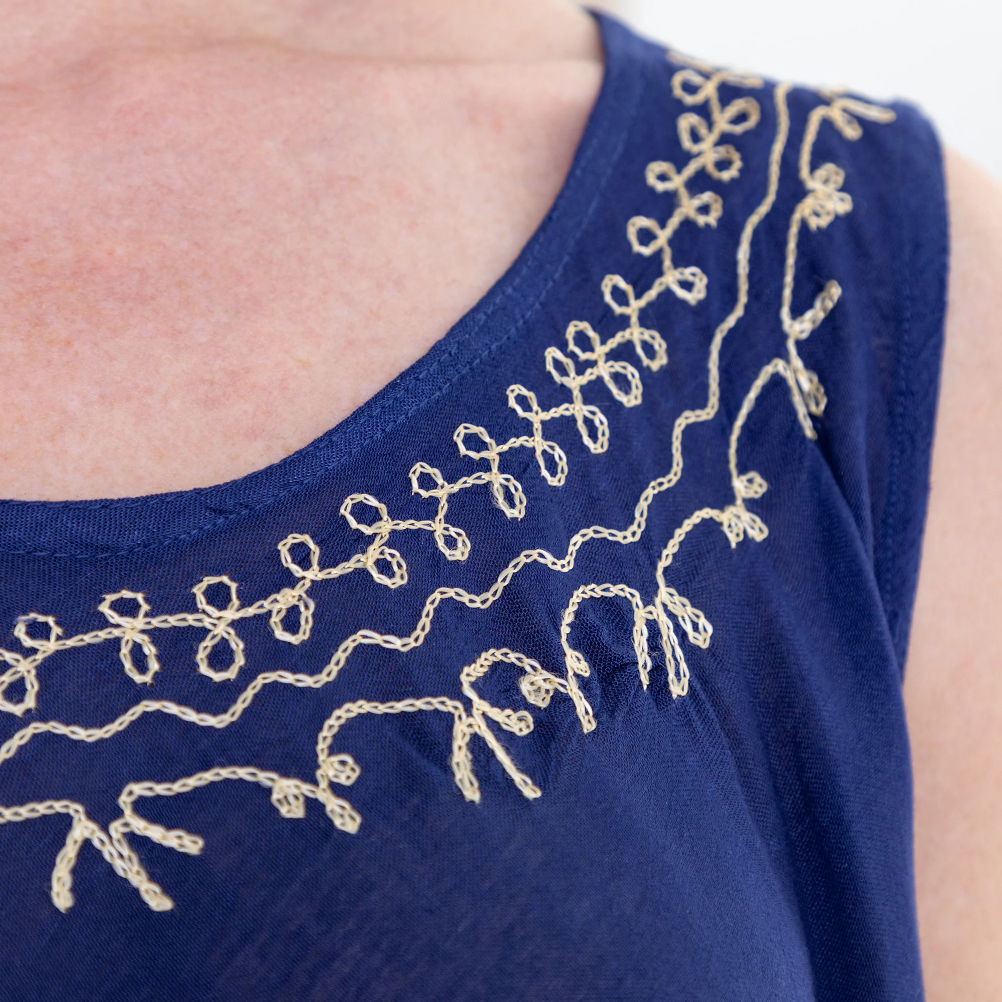Sleeveless Painted Turtle Tunic - Image 3