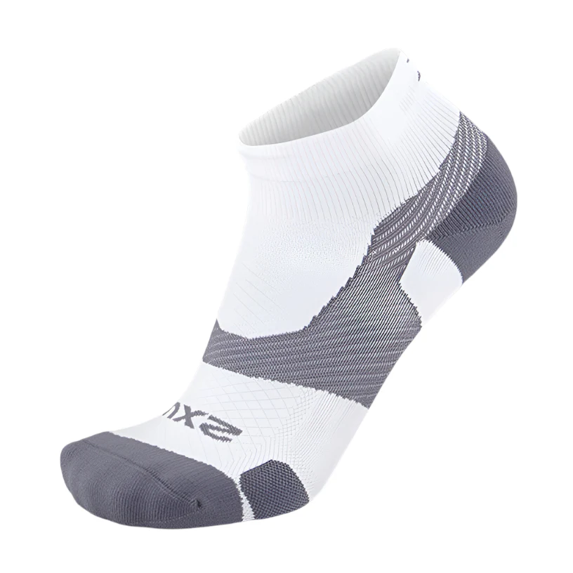 2XU Vectr Light Cushion 1/4 Crew Socks - Image 4