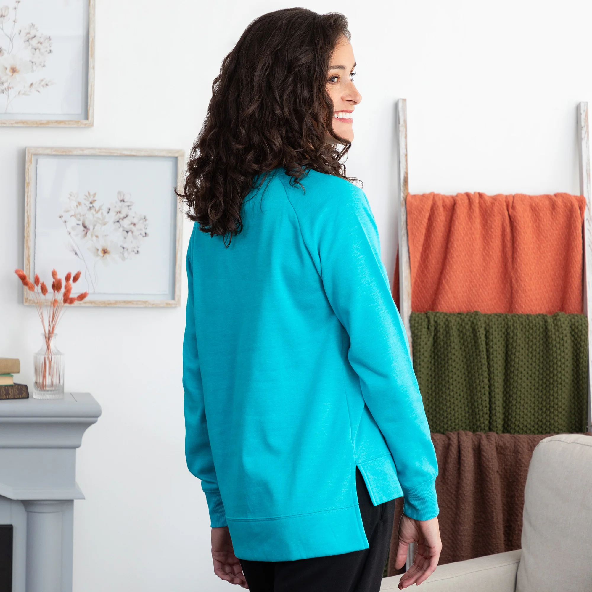 Peeping Pets Drop Tail Crewneck Sweatshirt - Image 4