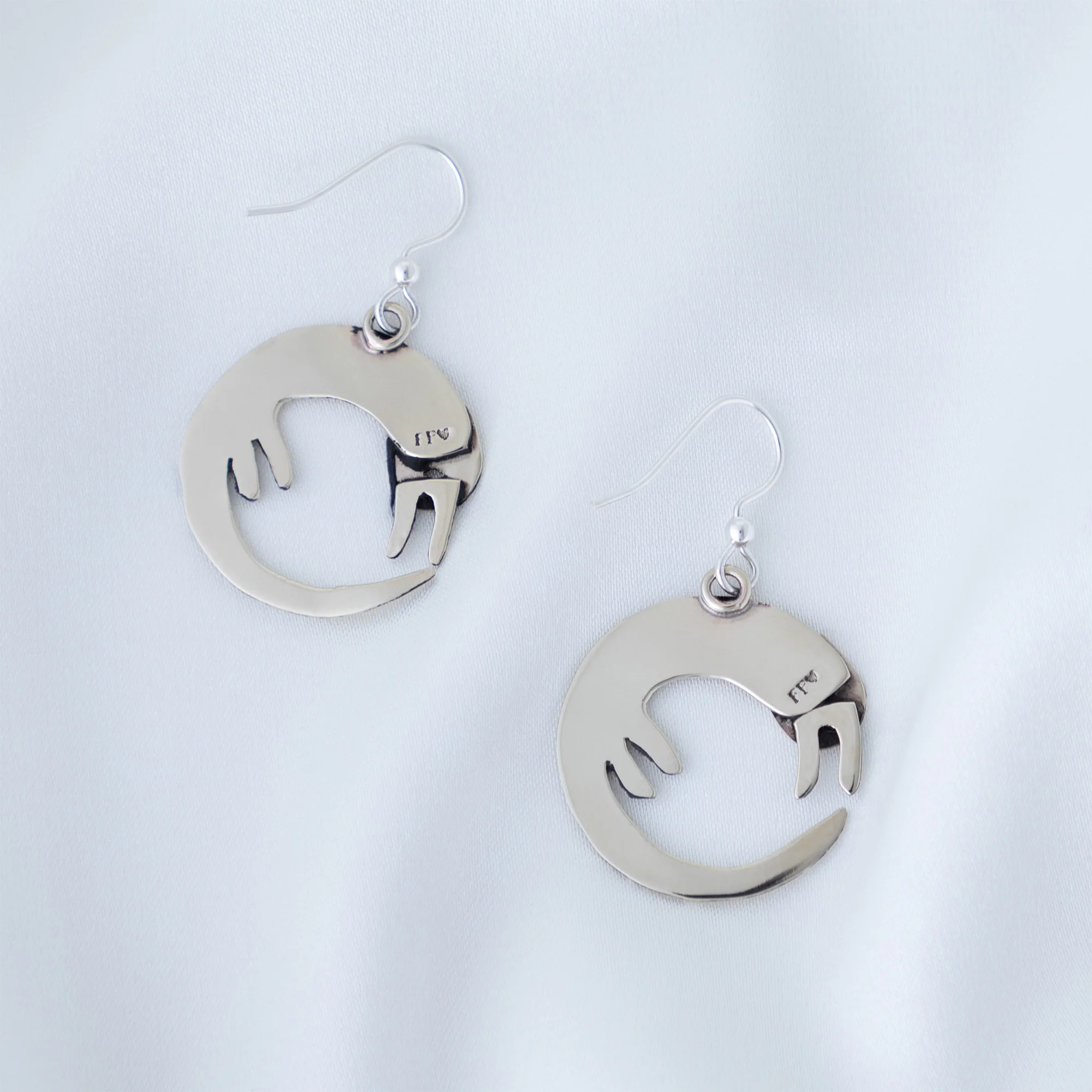 Curled Up Cat Earrings - Image 4