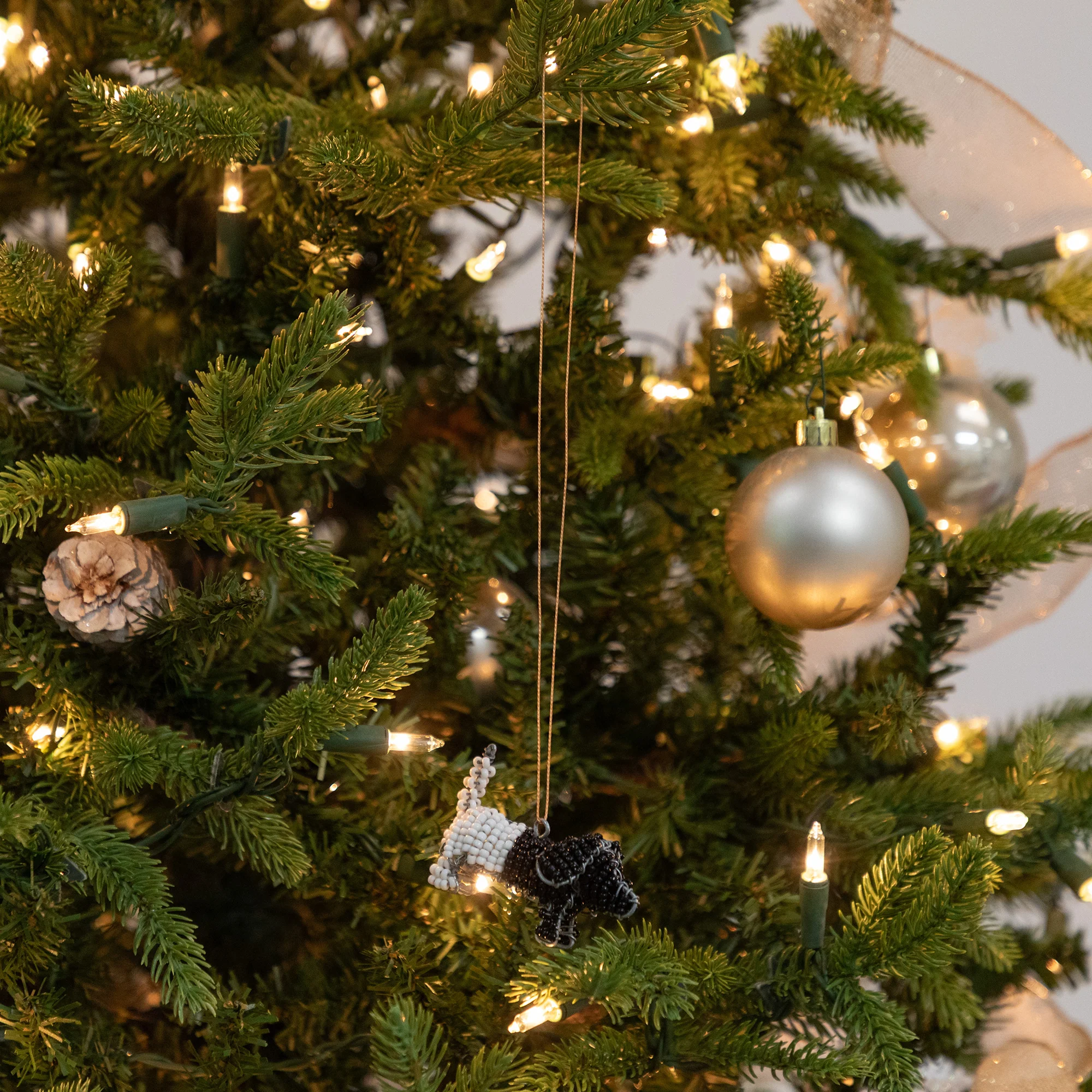 Charming Hand-Beaded Ornament - Image 7