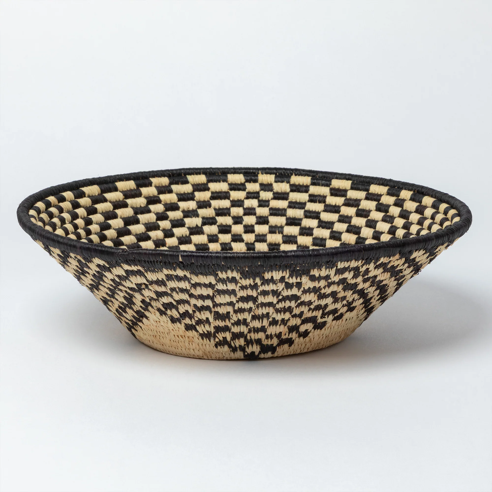 Handwoven Raffia Checkered Star Bowl