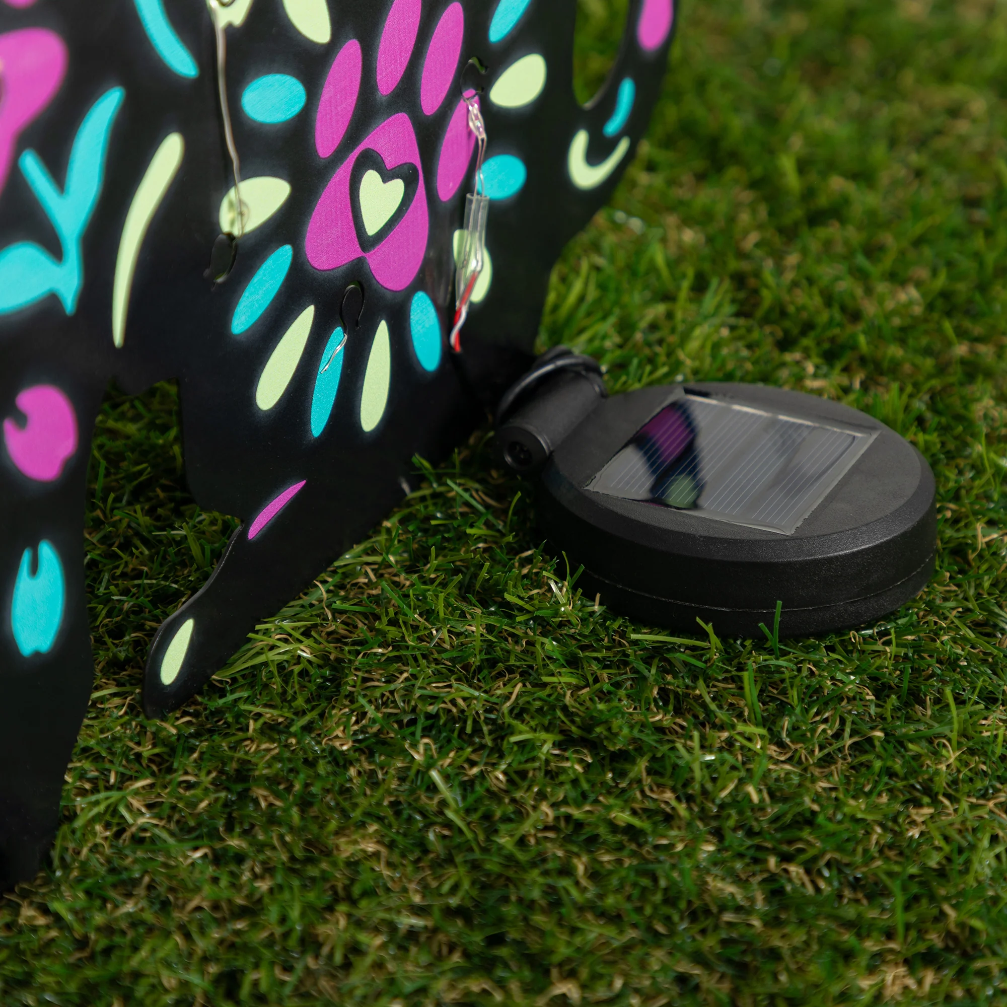 Garden Paws Solar Garden Stake - Image 9