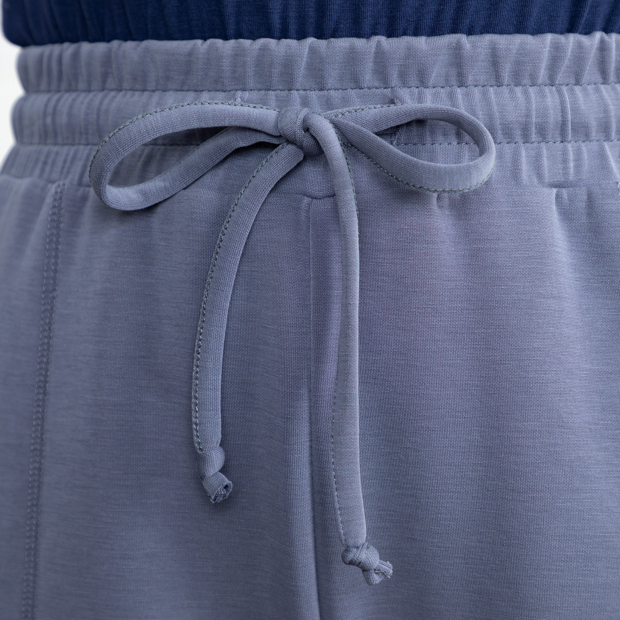 Paw Print Ultra Soft Modal Wrinkle Resistant Shorts with Pockets - Image 3