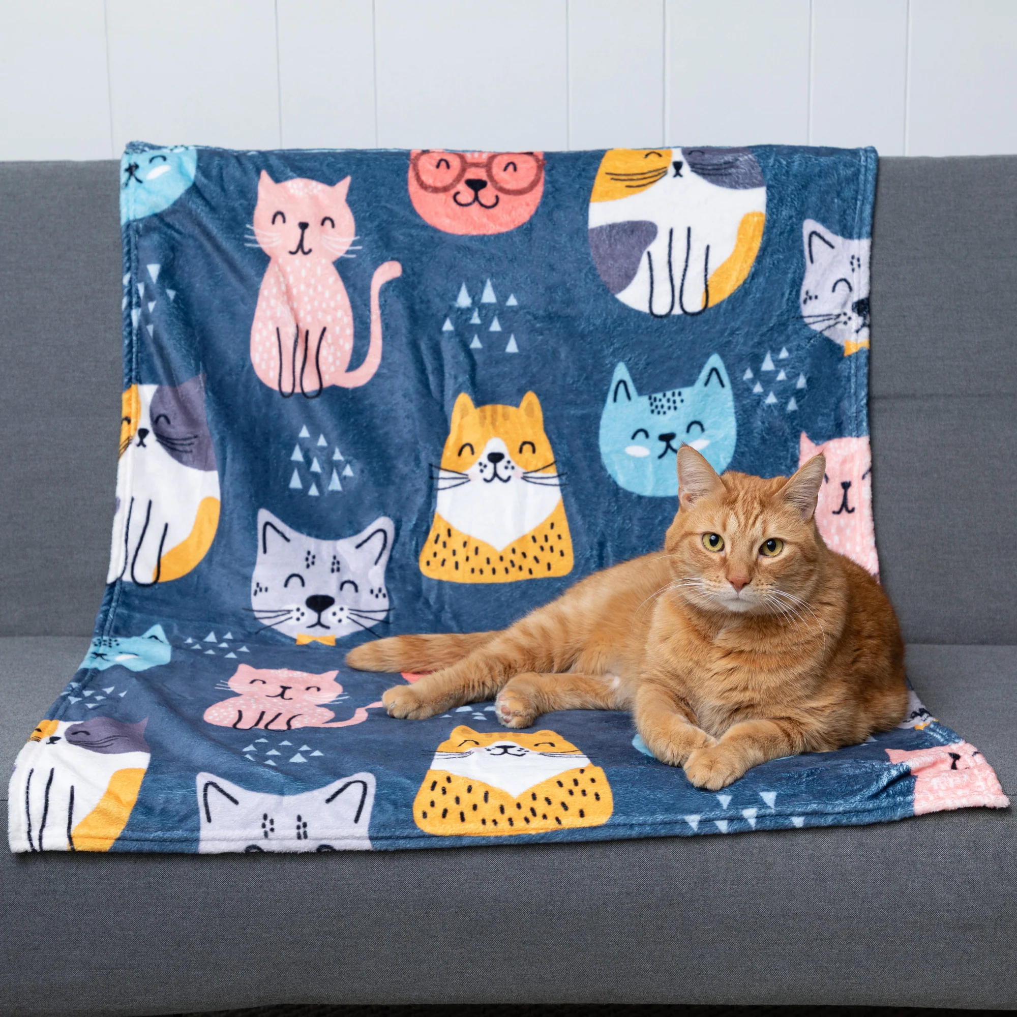 Soft & Cozy Furry Friends Pet Blanket - Image 15