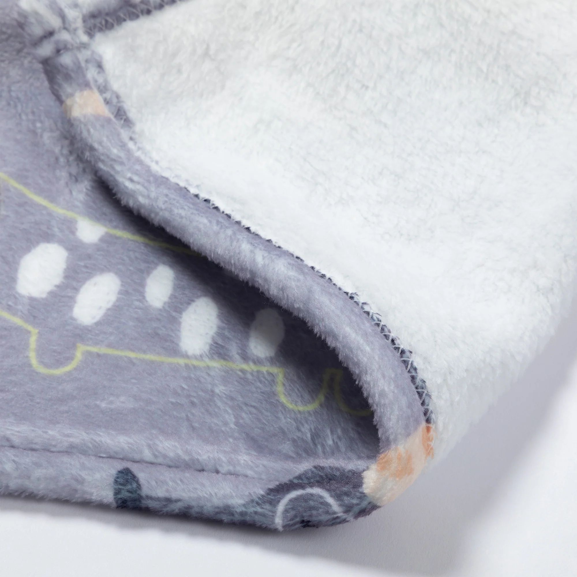 Soft & Cozy Furry Friends Pet Blanket - Image 7