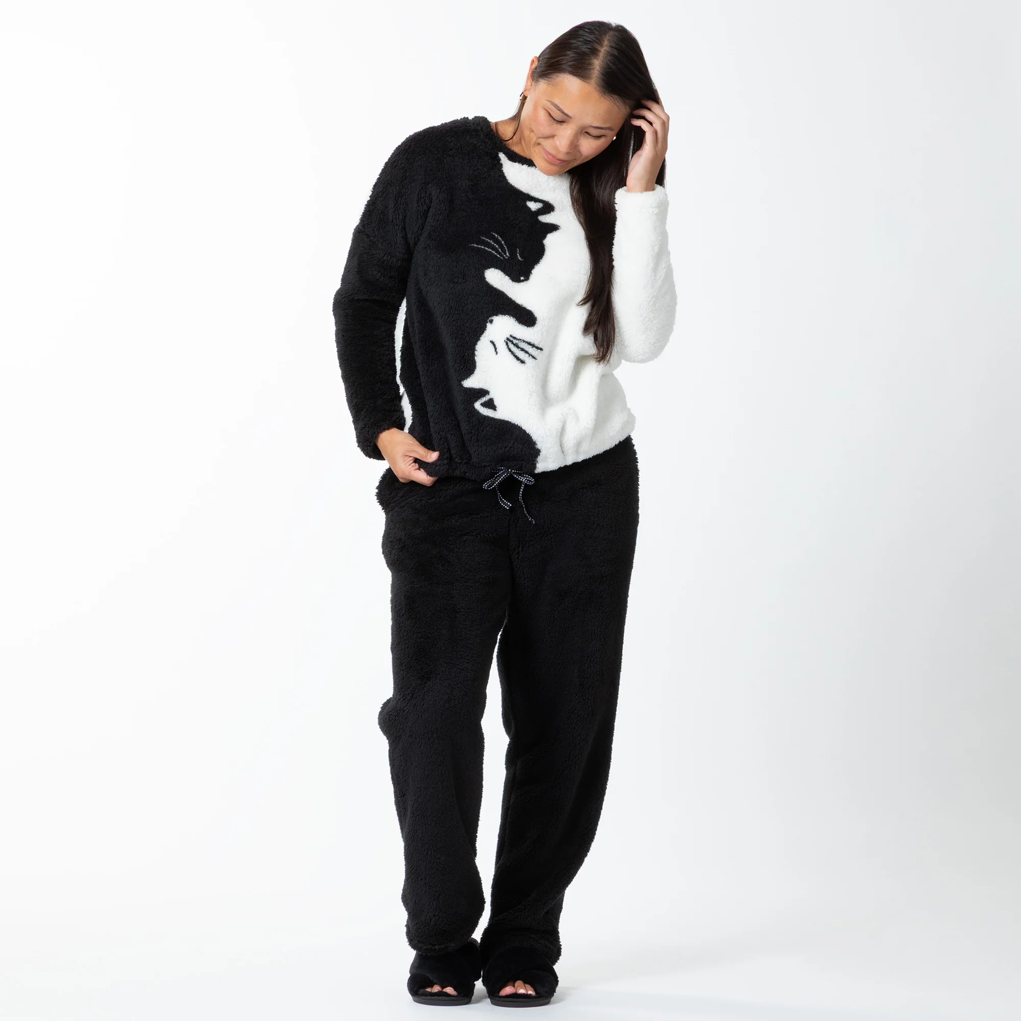 Snuggle Cats Fleece Loungewear Set - Image 8