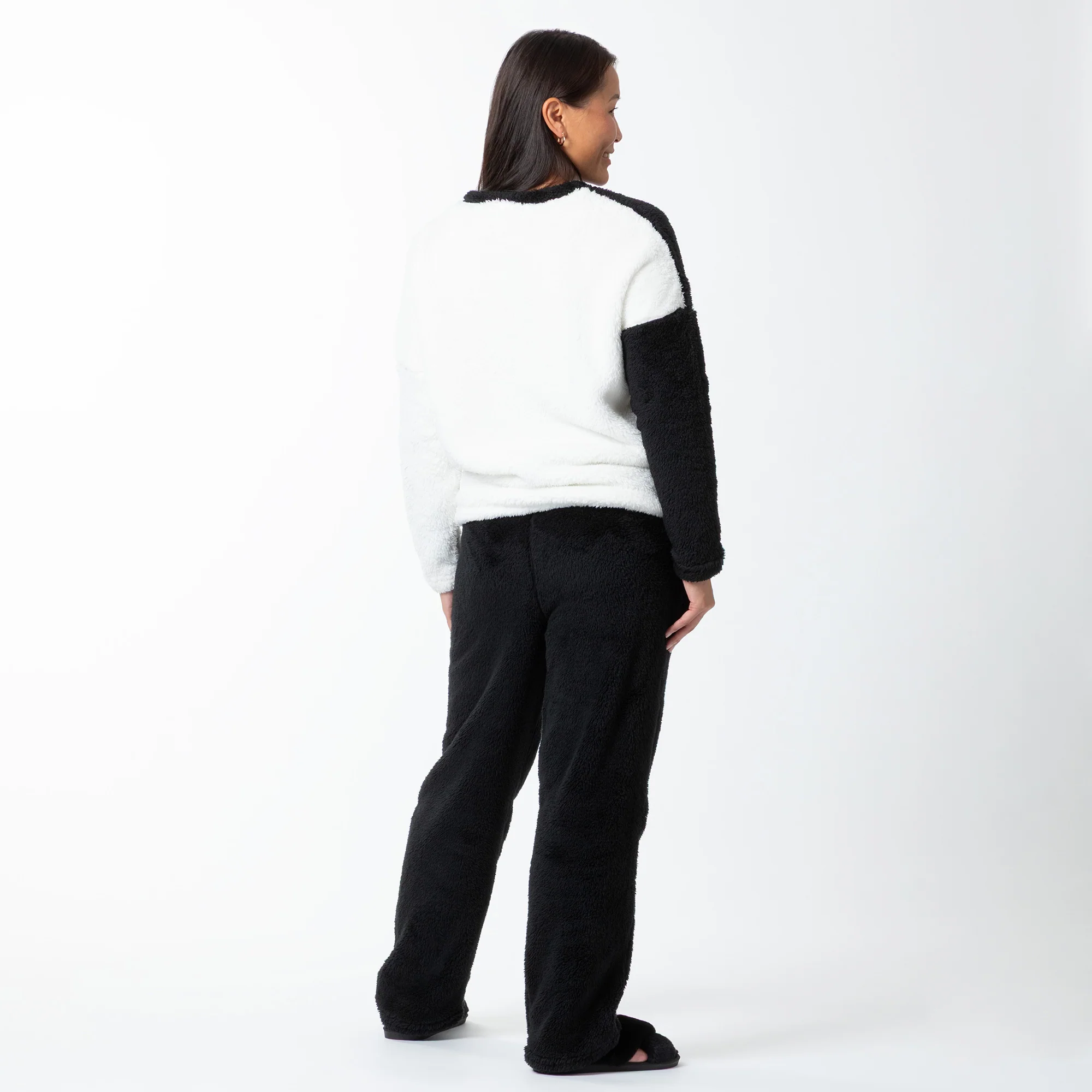 Snuggle Cats Fleece Loungewear Set - Image 9