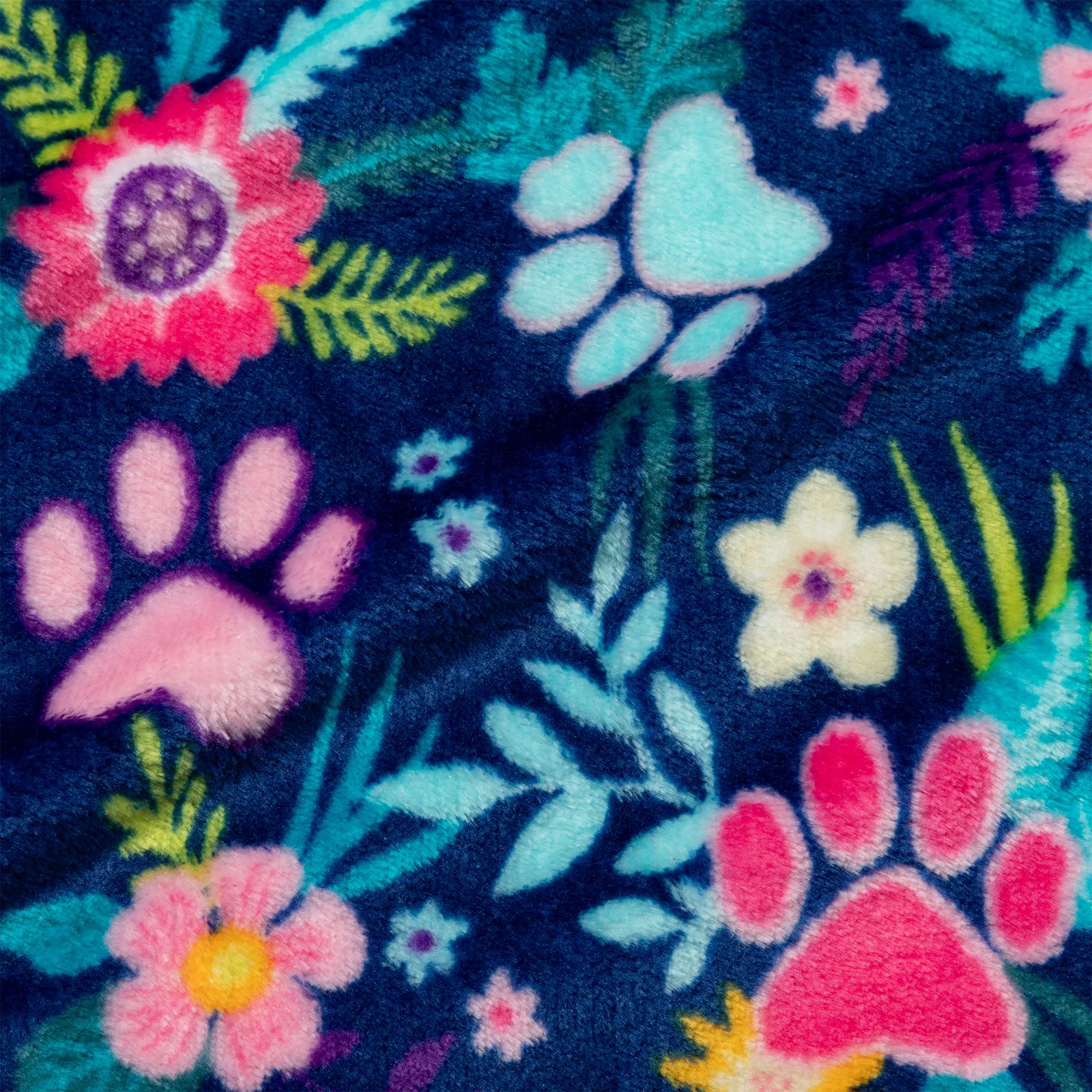Super Cozy™ Fleece Paw Print Throw Blanket - Image 15