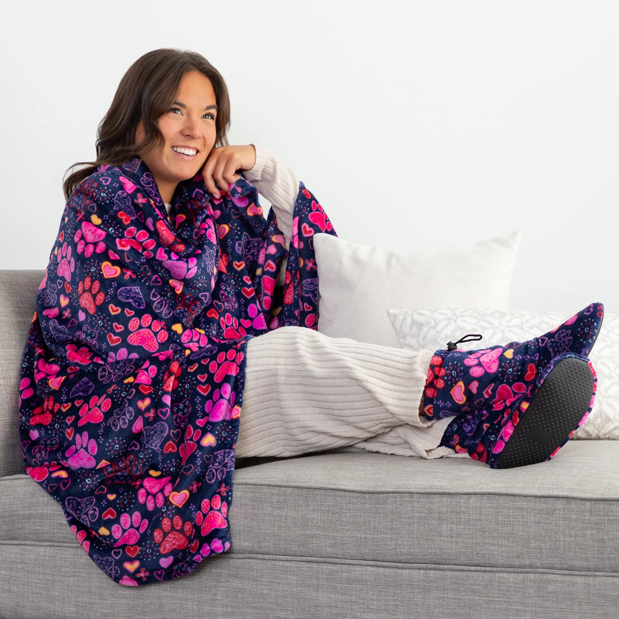 Super Cozy™ Fleece Paw Print Throw Blanket - Image 7
