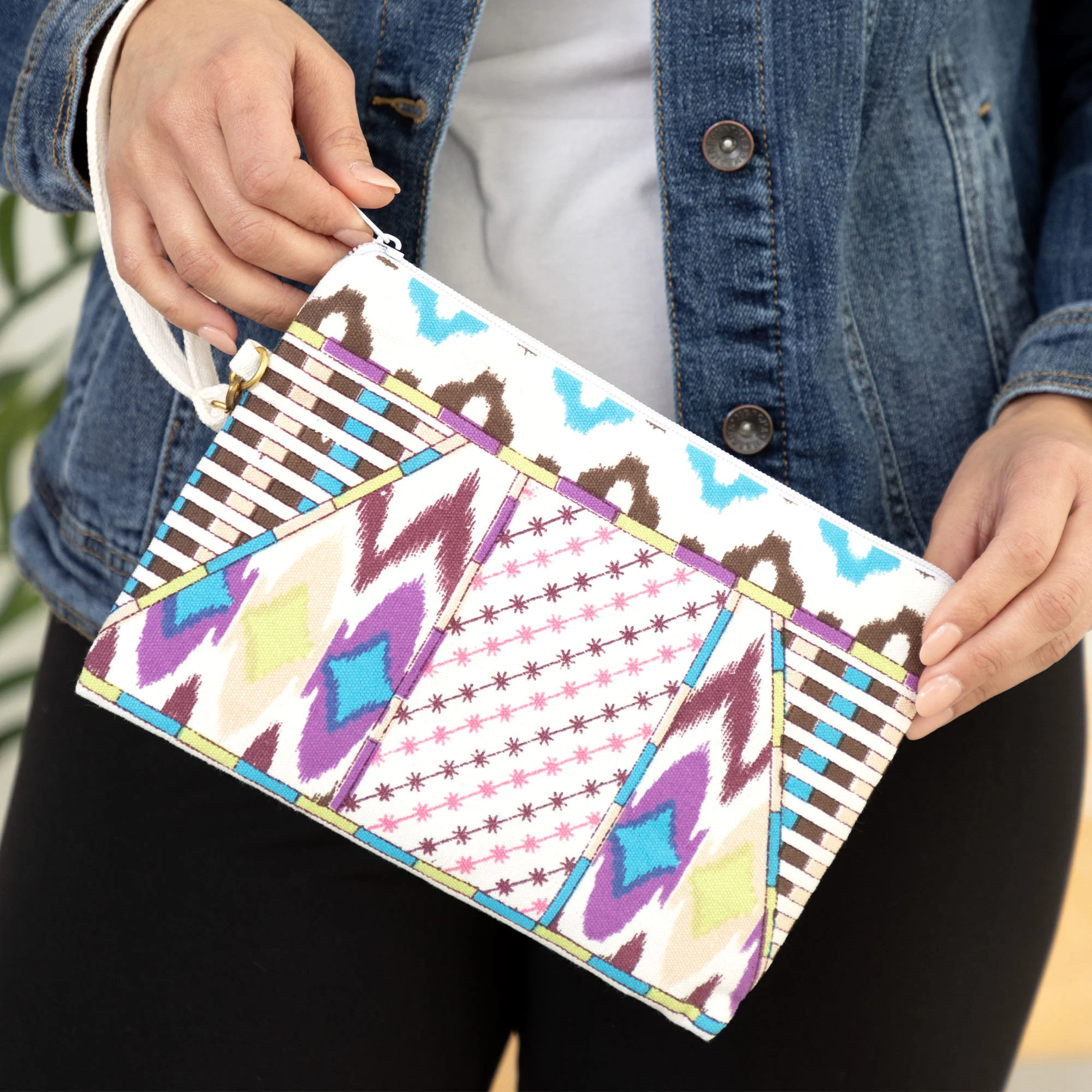 Harmonious Colors Clutch - Image 3