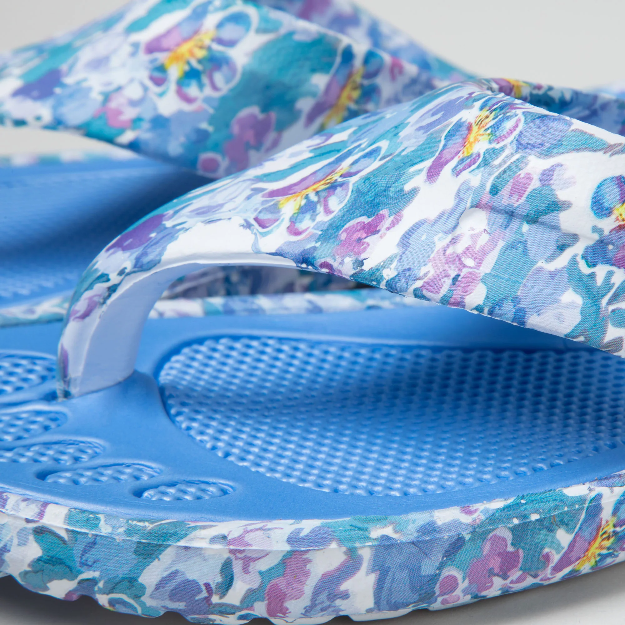 Walking Paws Flip Flops - Image 10