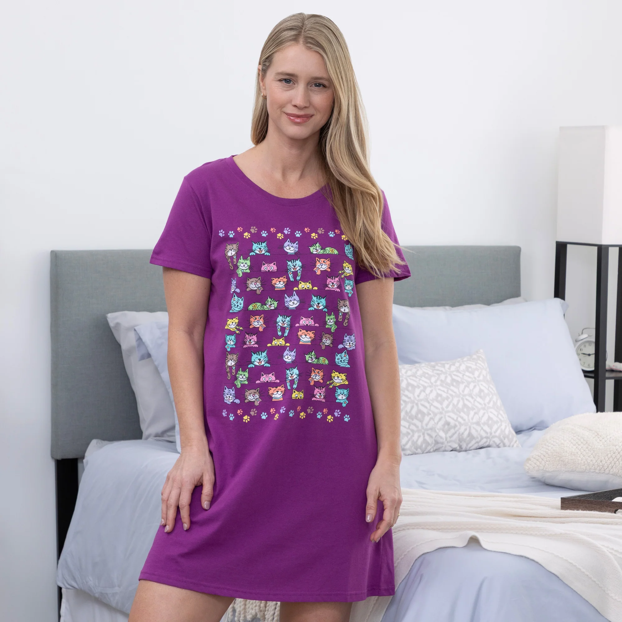 Peeping Pets Nightgown - Image 10