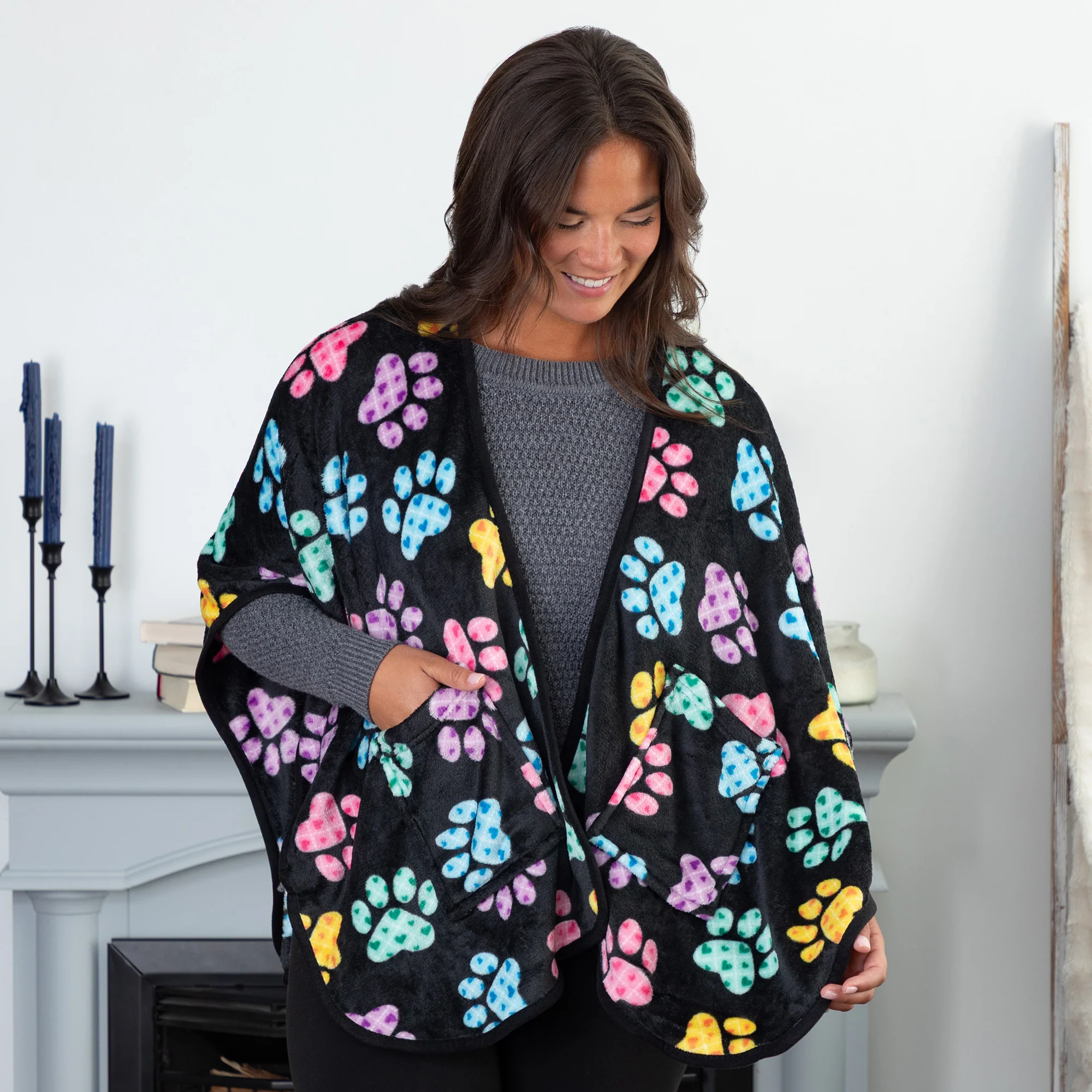 Super Cozy&trade; Paw Print Pocket Shawl - Image 23