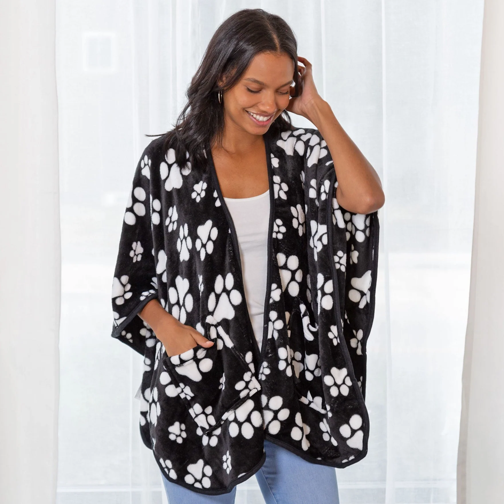 Super Cozy&trade; Paw Print Pocket Shawl - Image 33