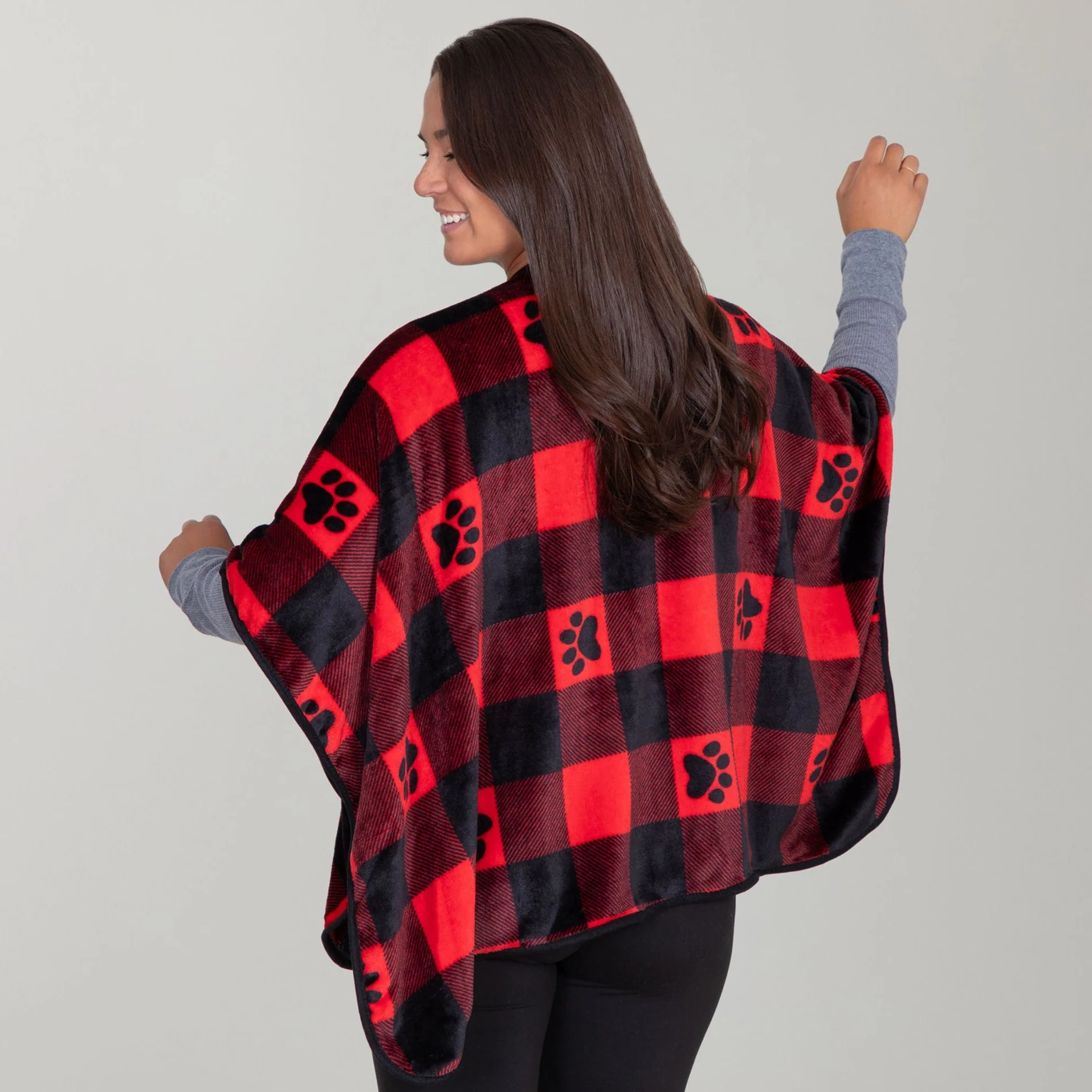 Super Cozy&trade; Paw Print Pocket Shawl - Image 4