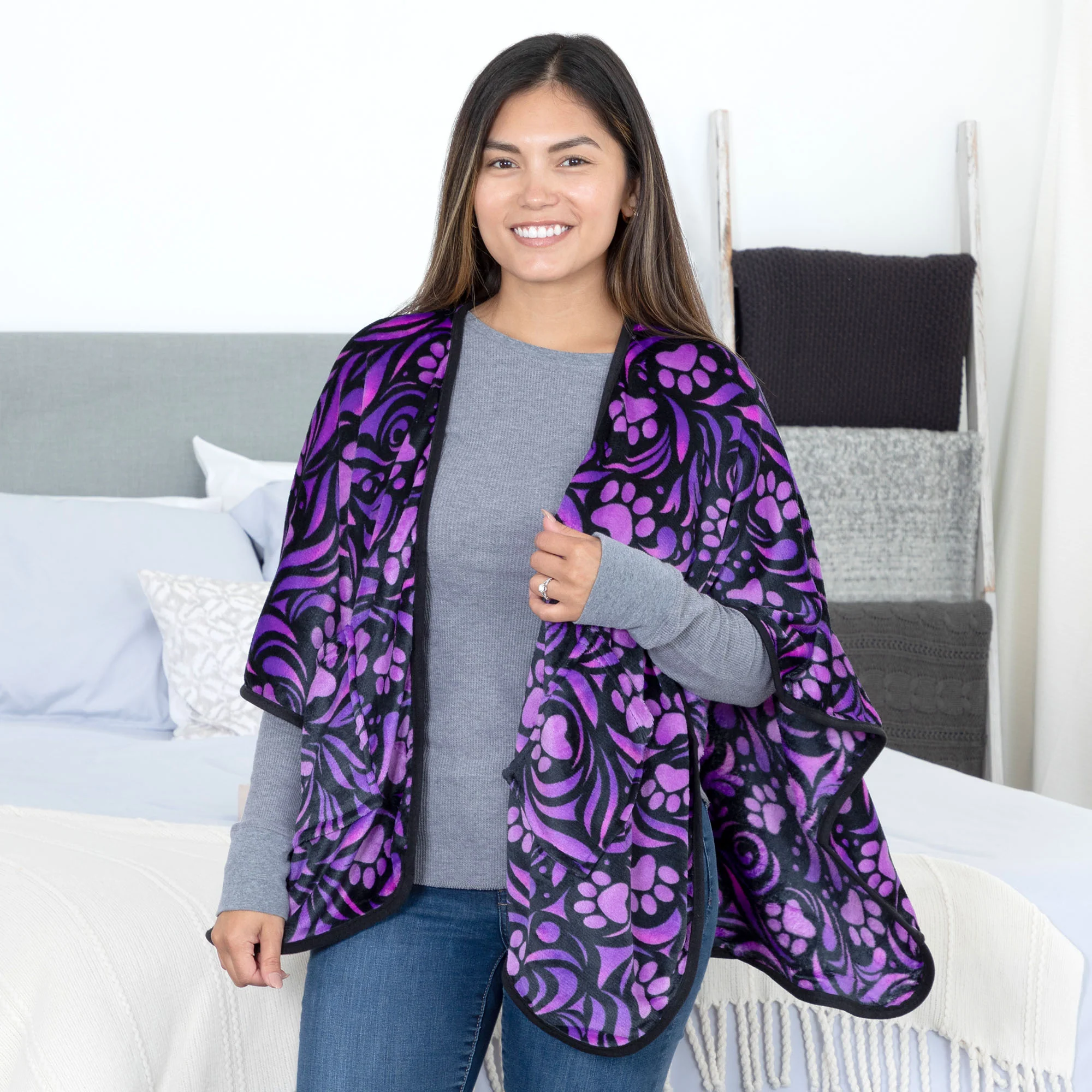 Super Cozy&trade; Paw Print Pocket Shawl - Image 7