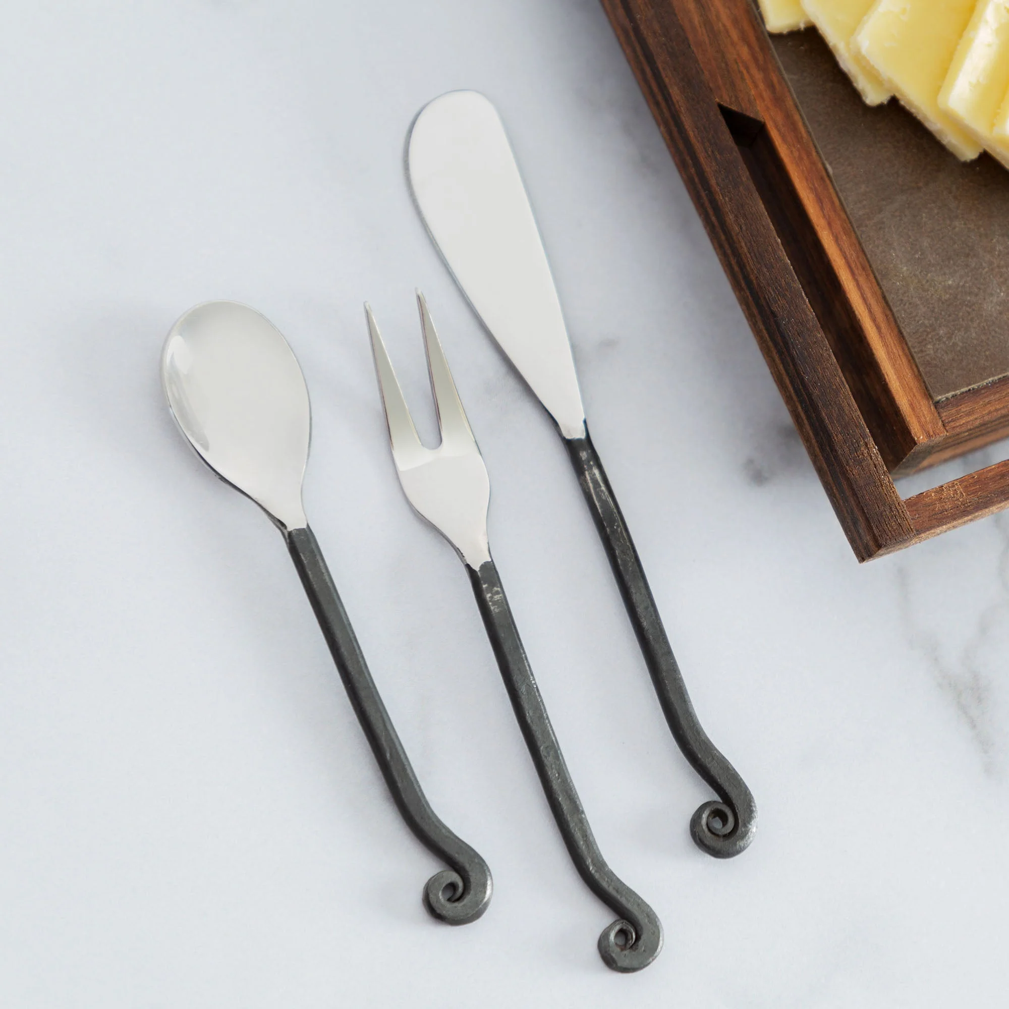 Hand-Forged Stainless Steel Cutlery Set - Image 4