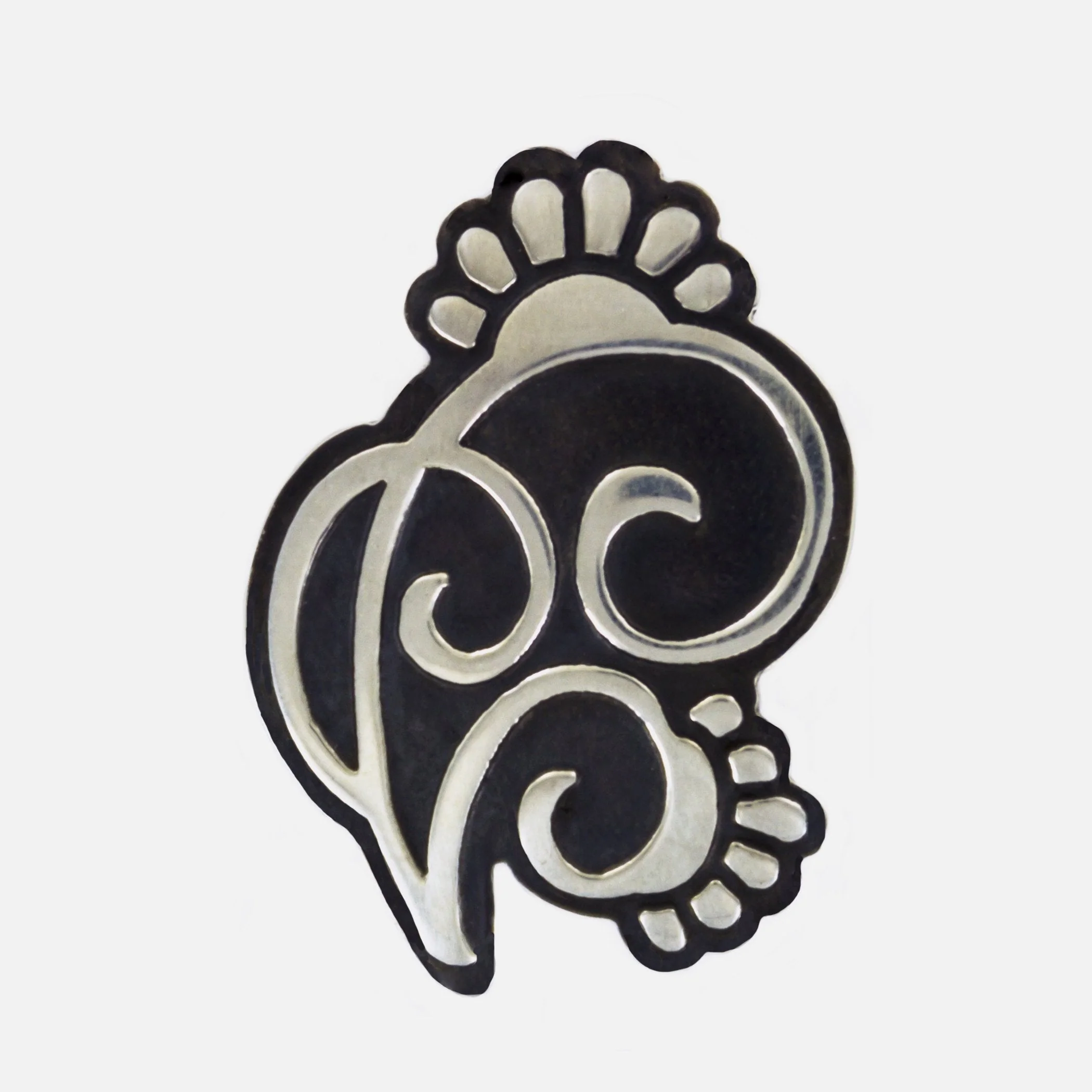Esmeralda Flor Sterling Silver Pin - Image 2