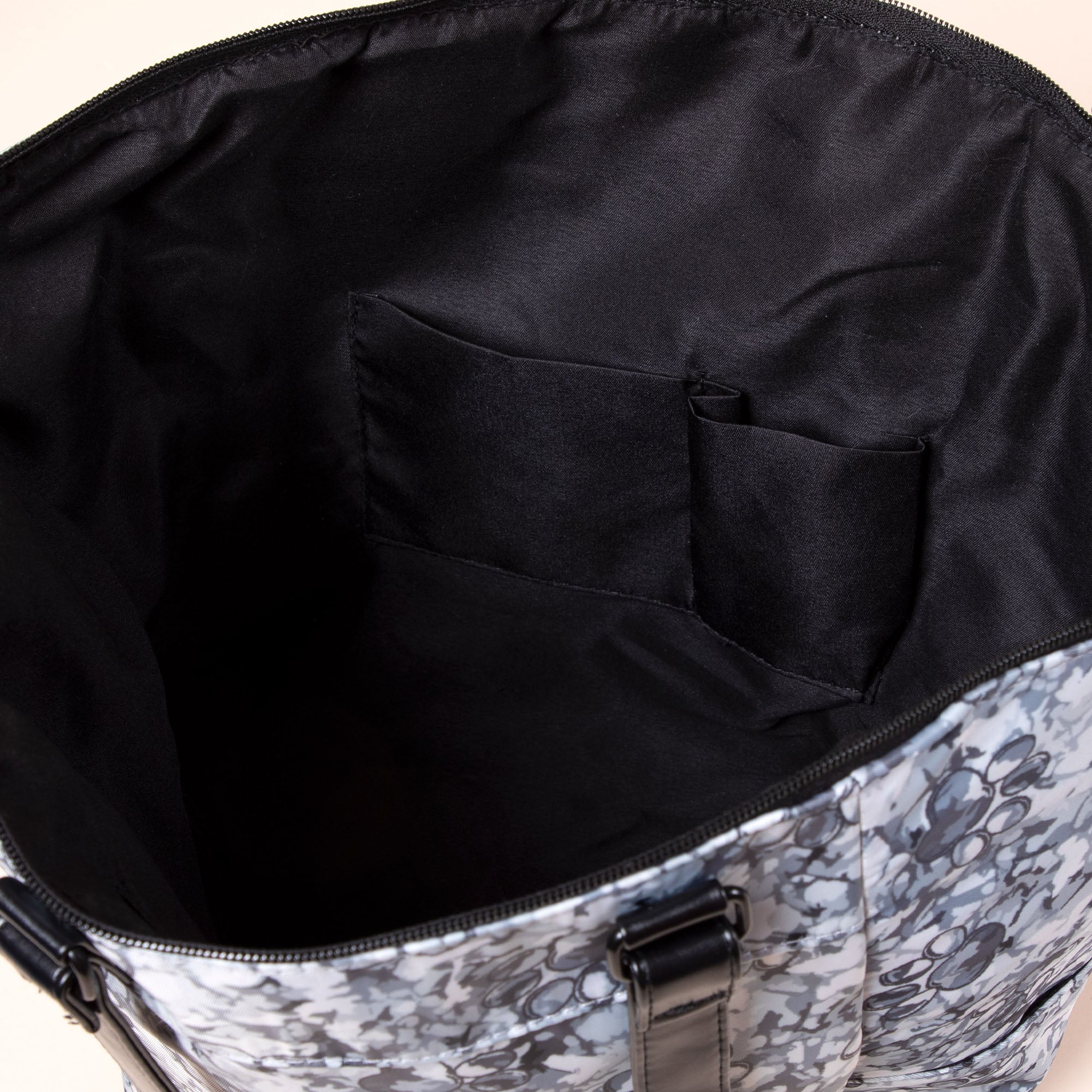 Paw Print Shoulder Tote - Image 10
