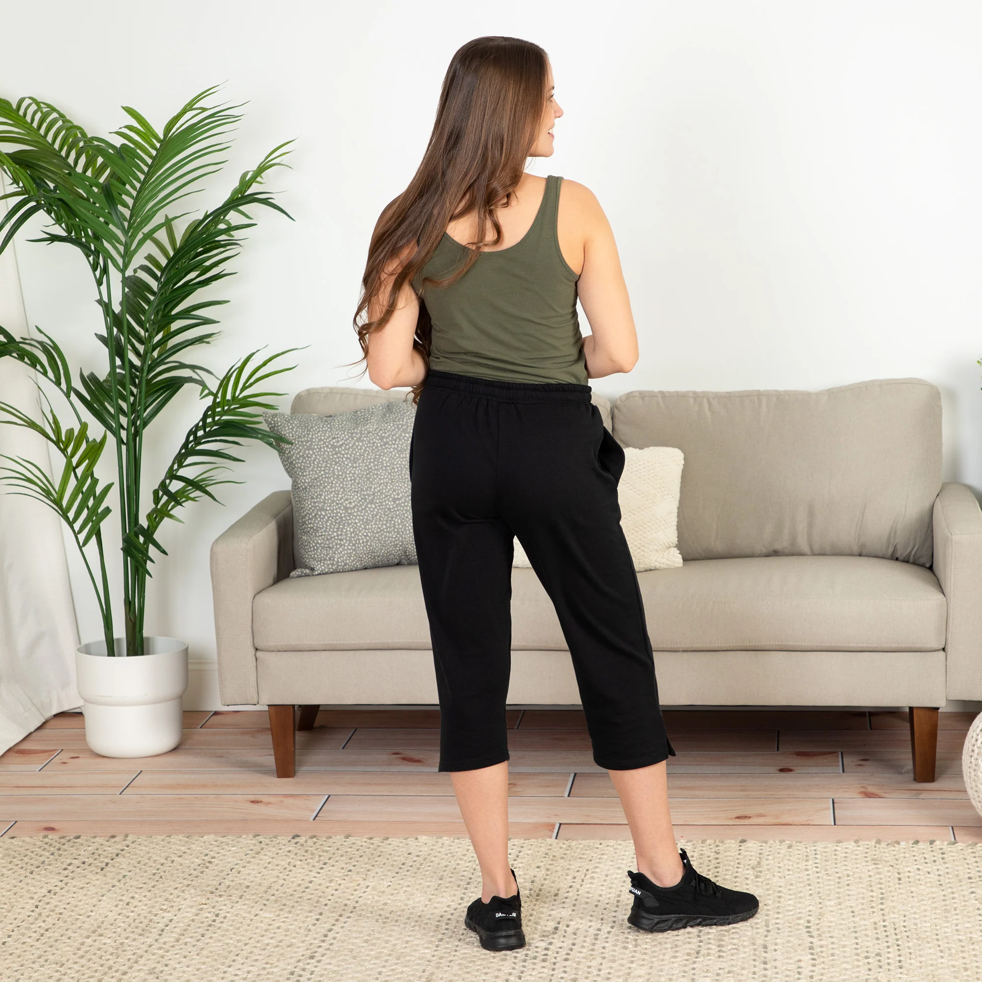 Paw Print Capri Sweatpants - Image 12