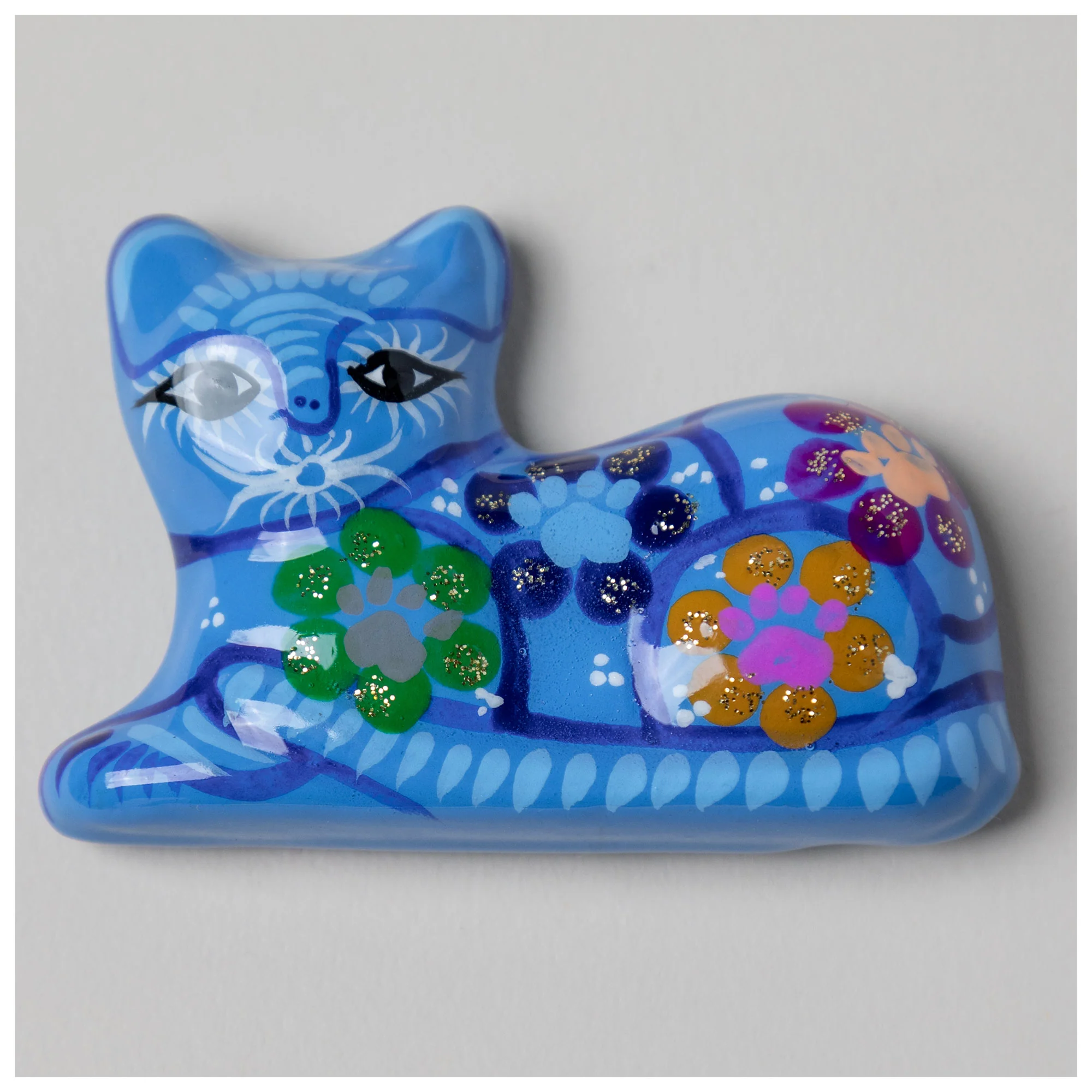 Hand-Painted Ceramic Cat Magnet - Image 3