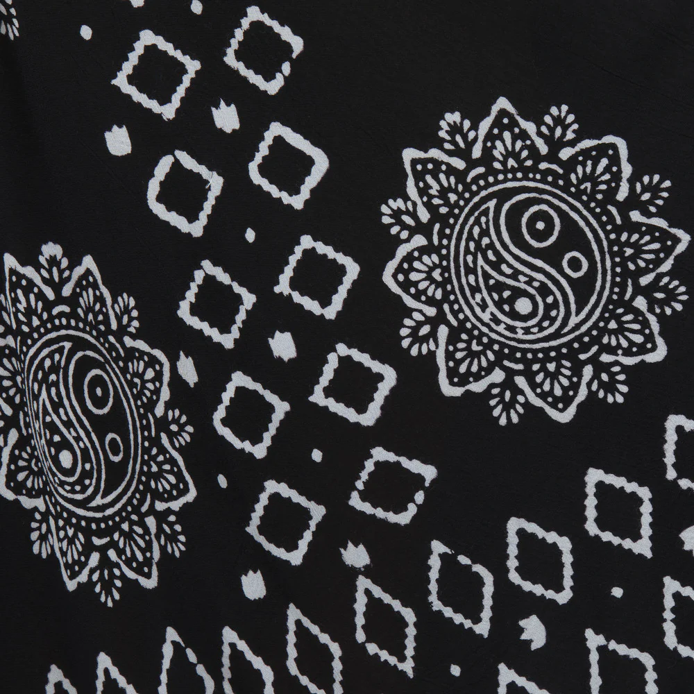 Black & White Print Sleeveless Midi Dress - Image 10