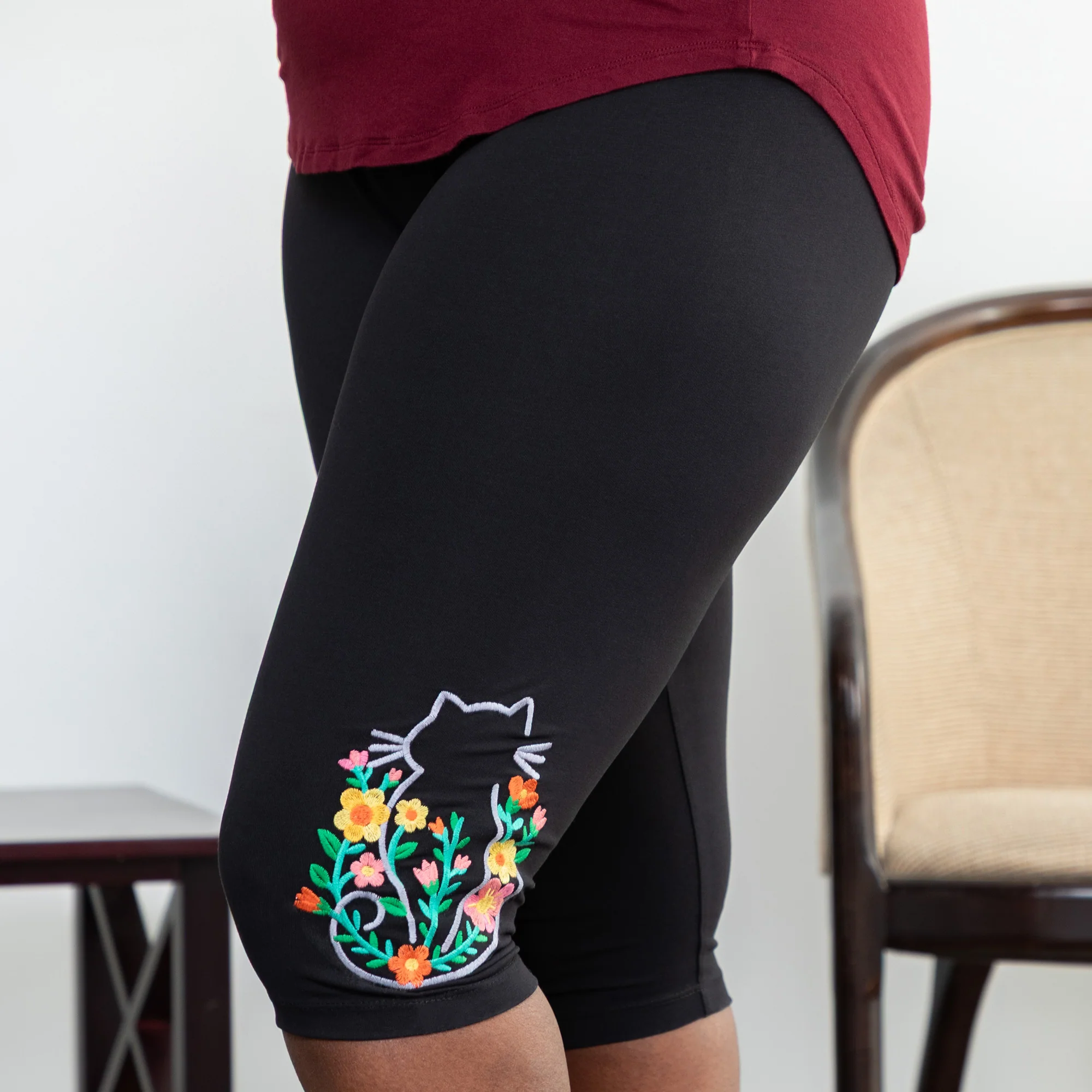 Embroidered Stretch Capris - Image 7