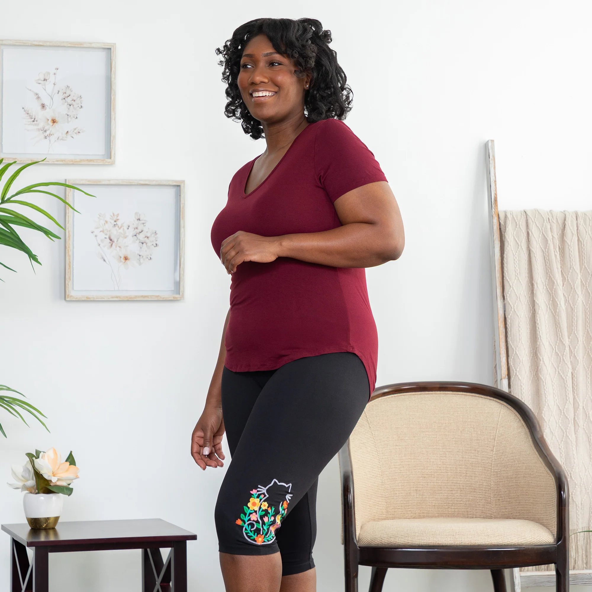 Embroidered Stretch Capris - Image 9