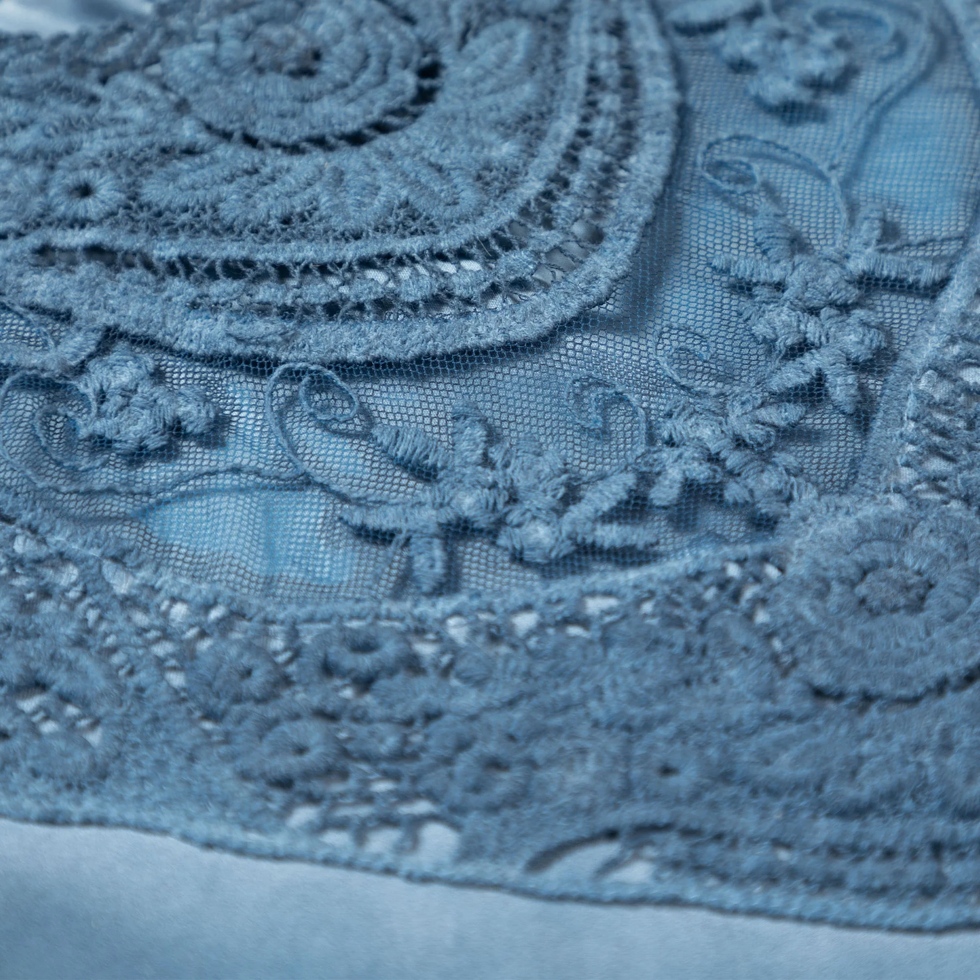 Lace Front Sleeveless Top - Image 14