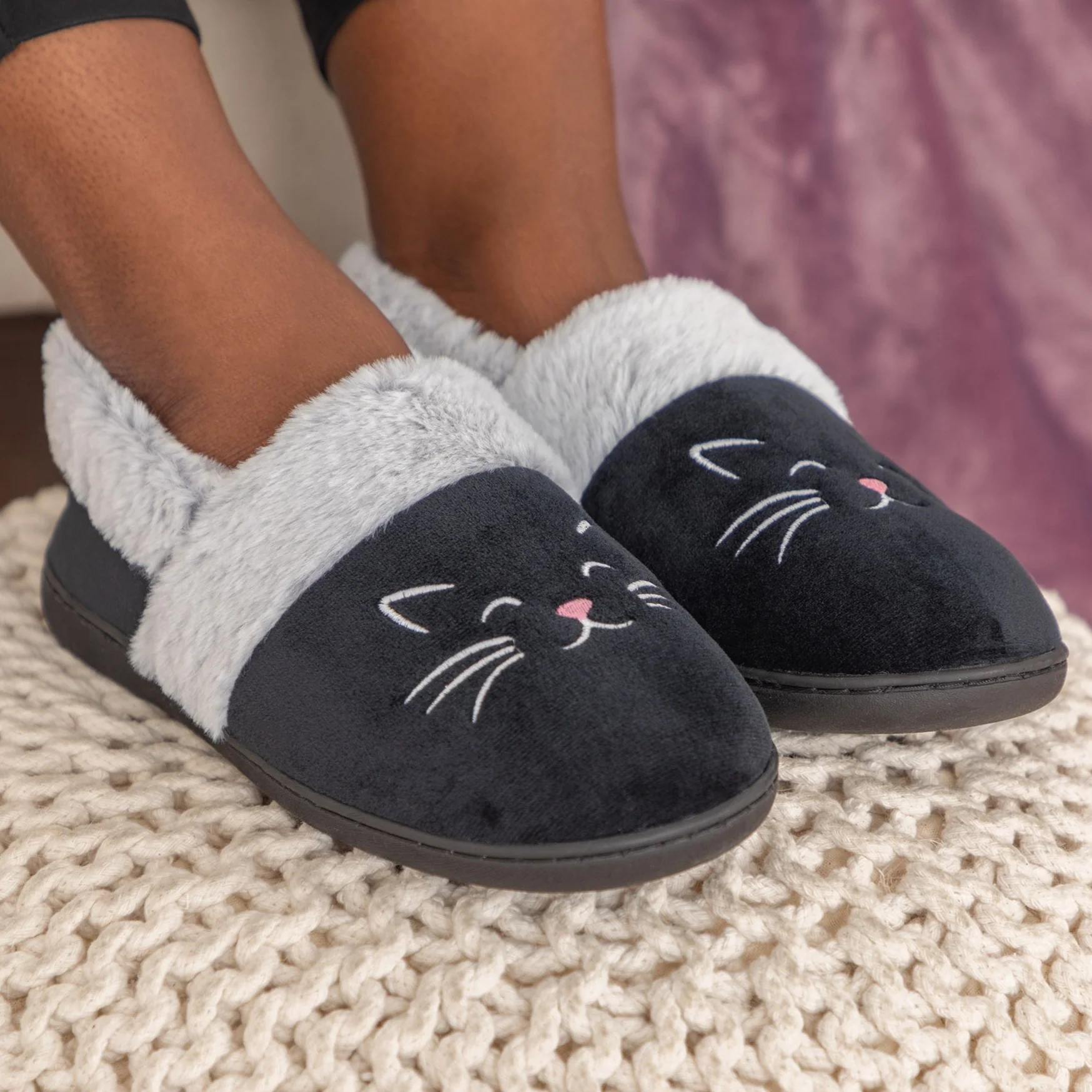 Happy Pet Face Slippers - Image 2