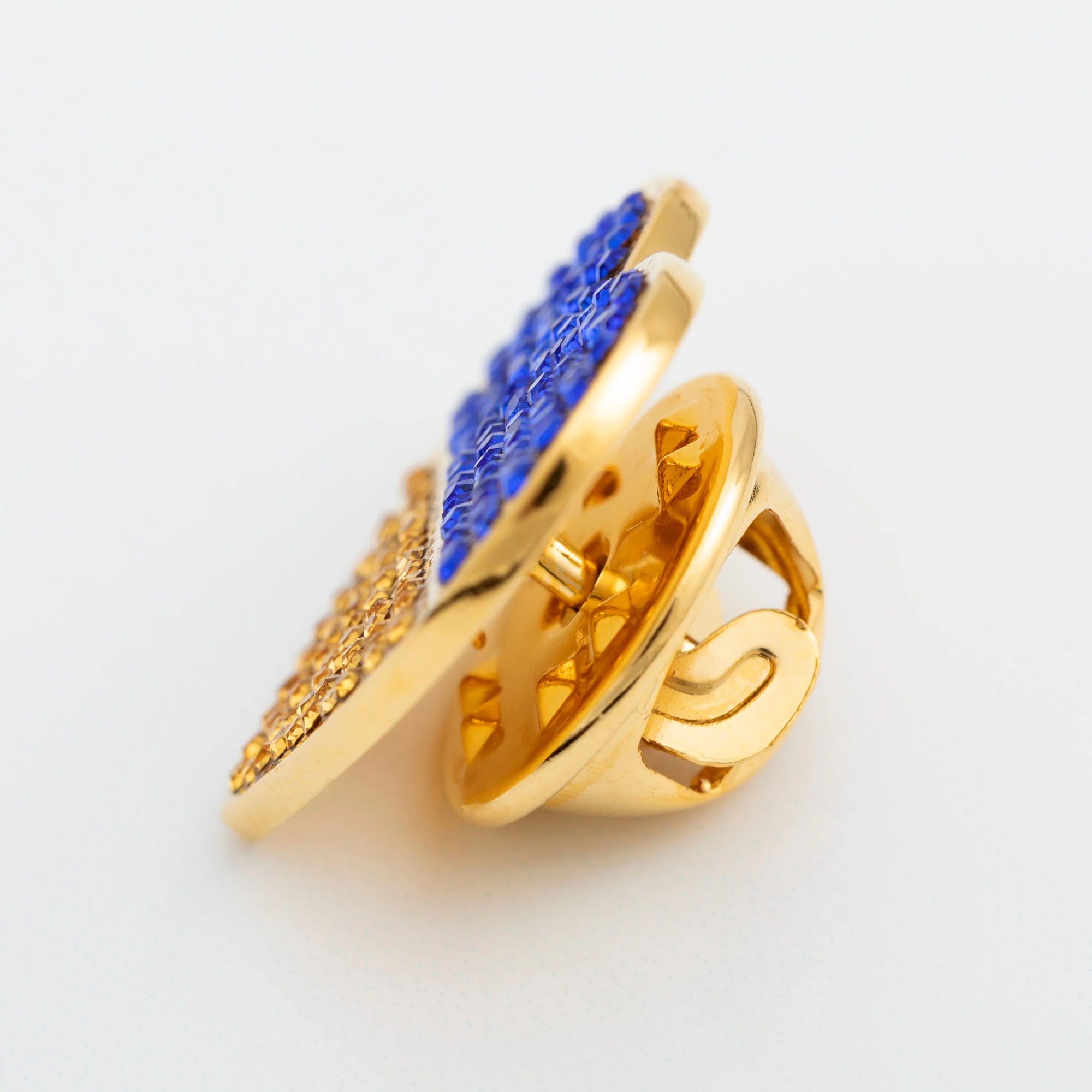 We Stand United With Ukraine Gold Plated Pin - Image 9
