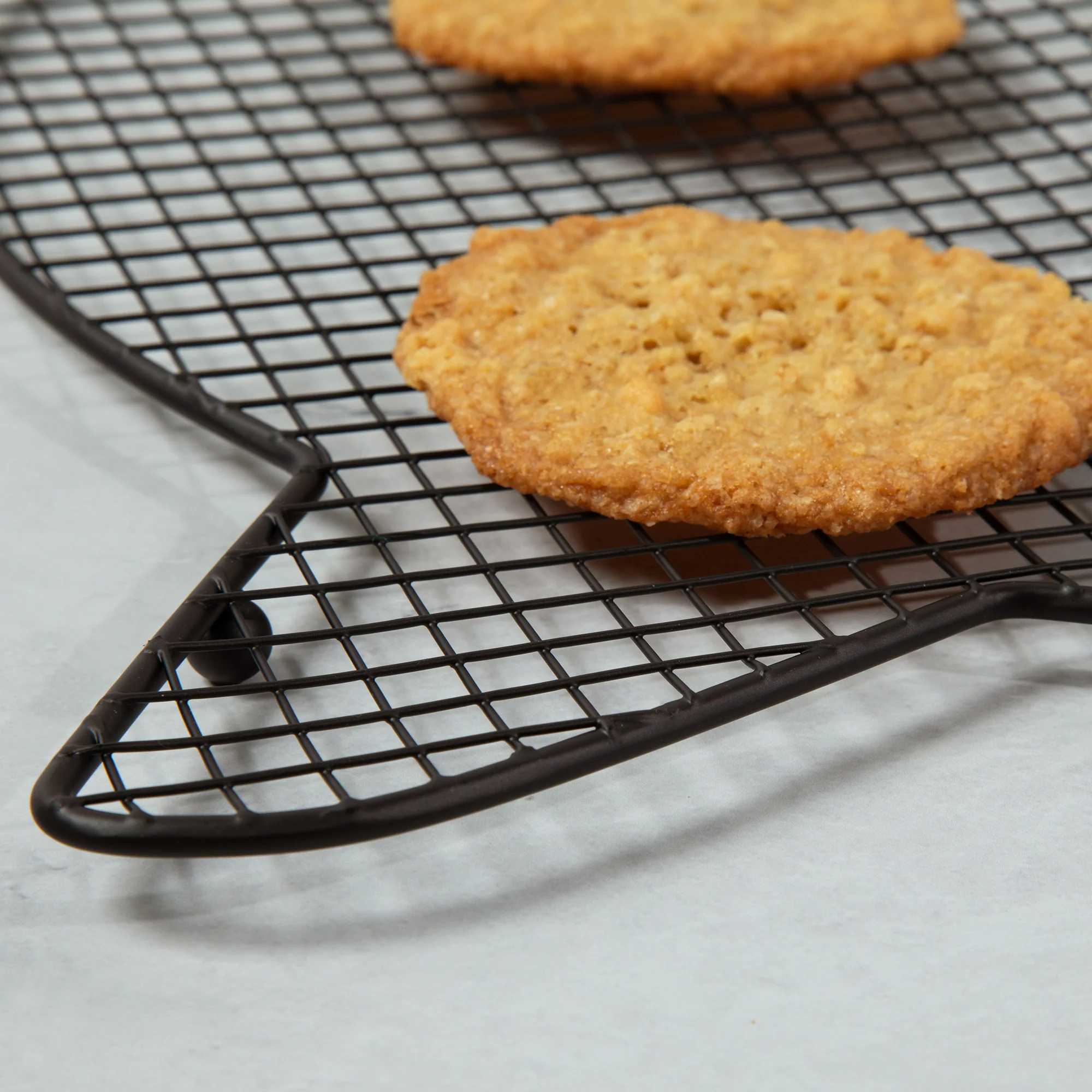 Pet Shaped Cooling Rack - Image 9