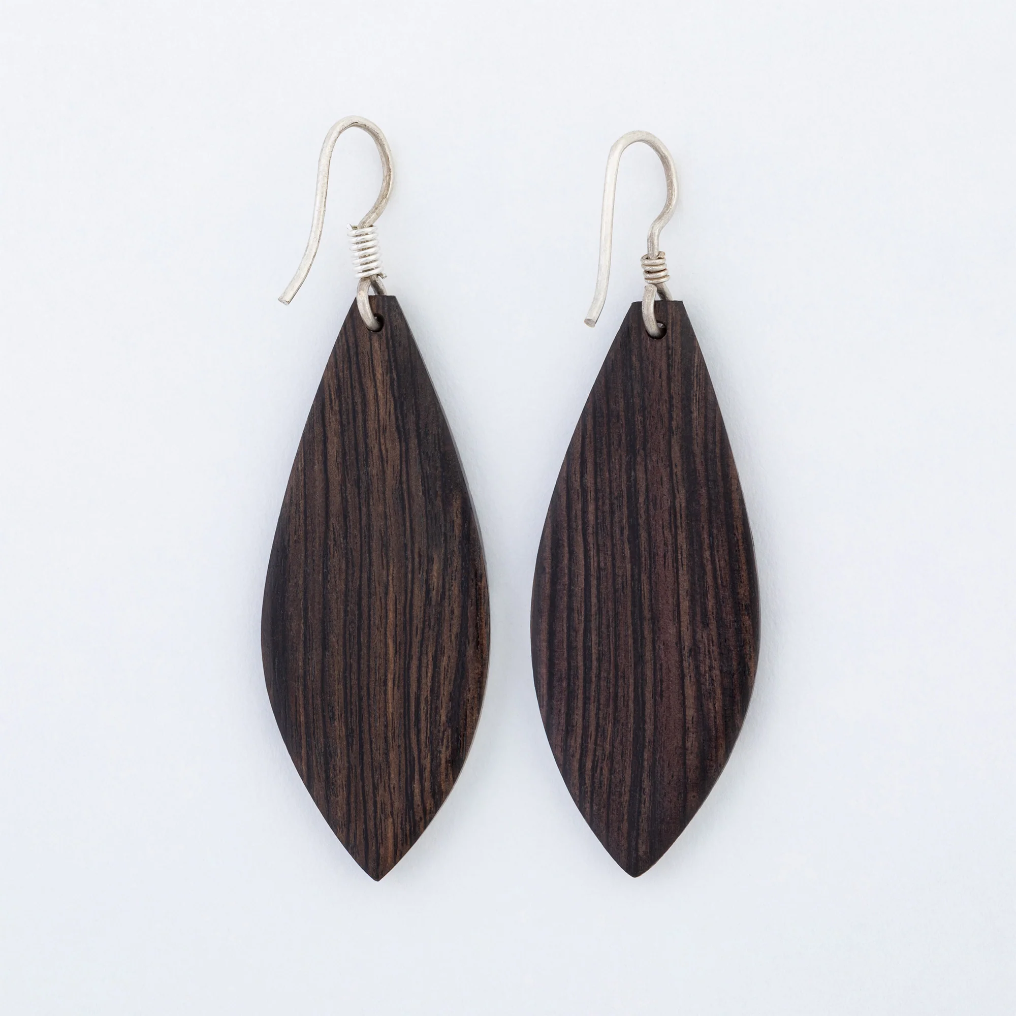 Tuareg Silver and Ebony Drop Earrings - Image 5