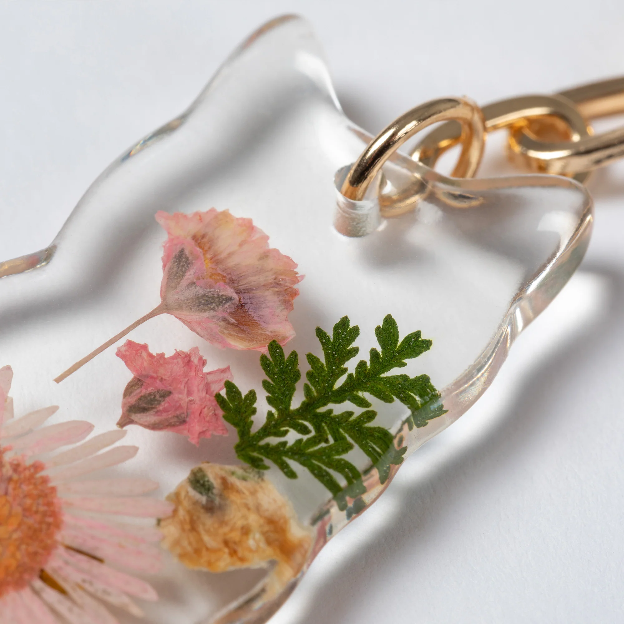 Real Flowers Glamorous Pet Keychain - Image 4