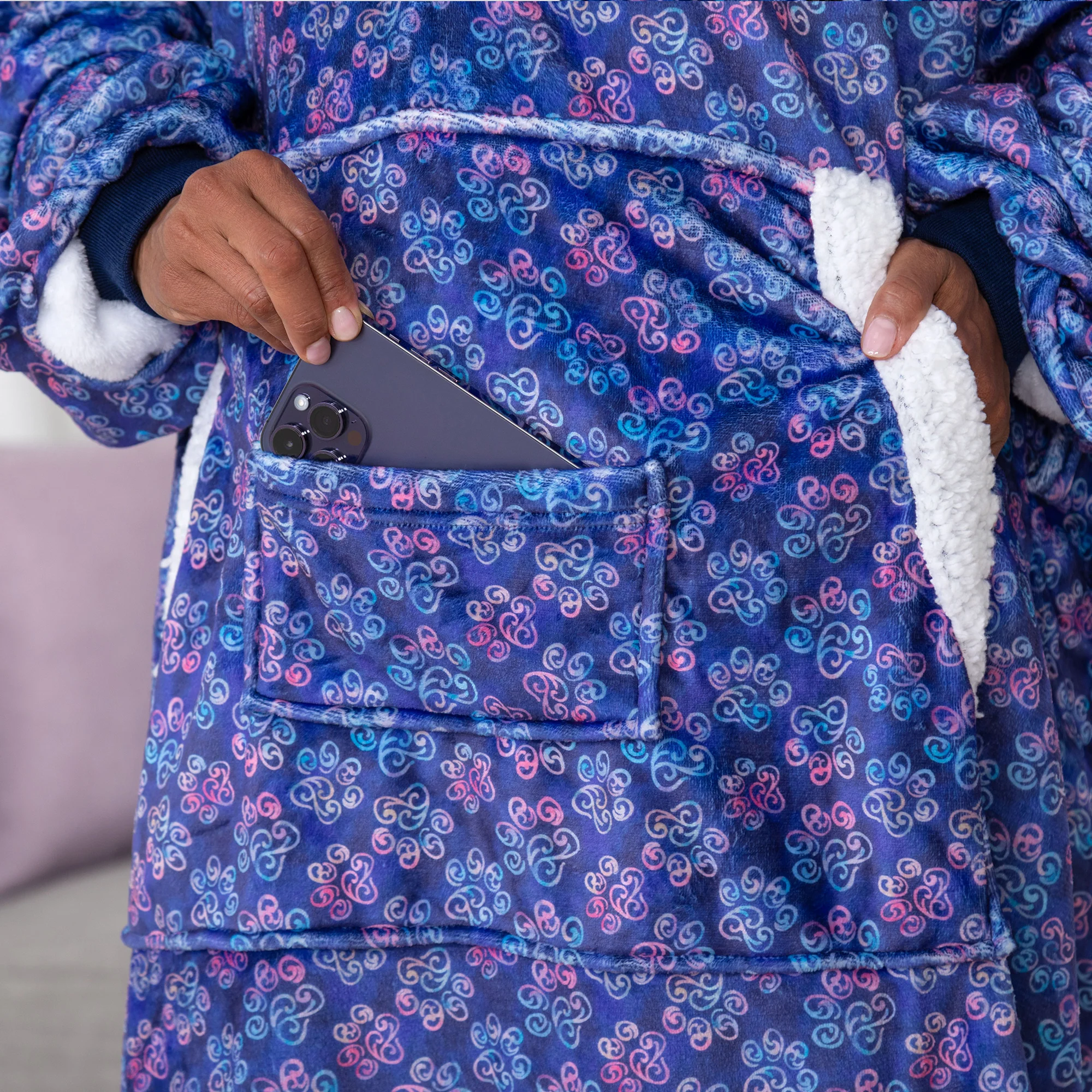 Super Cozy&trade; Deluxe Paw Print Wearable Blanket - Image 6
