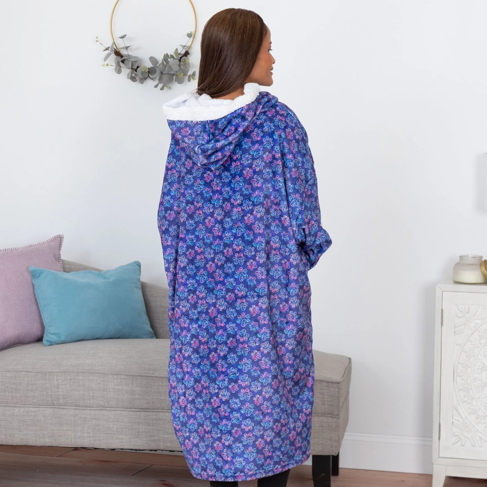 Super Cozy&trade; Deluxe Paw Print Wearable Blanket - Image 7