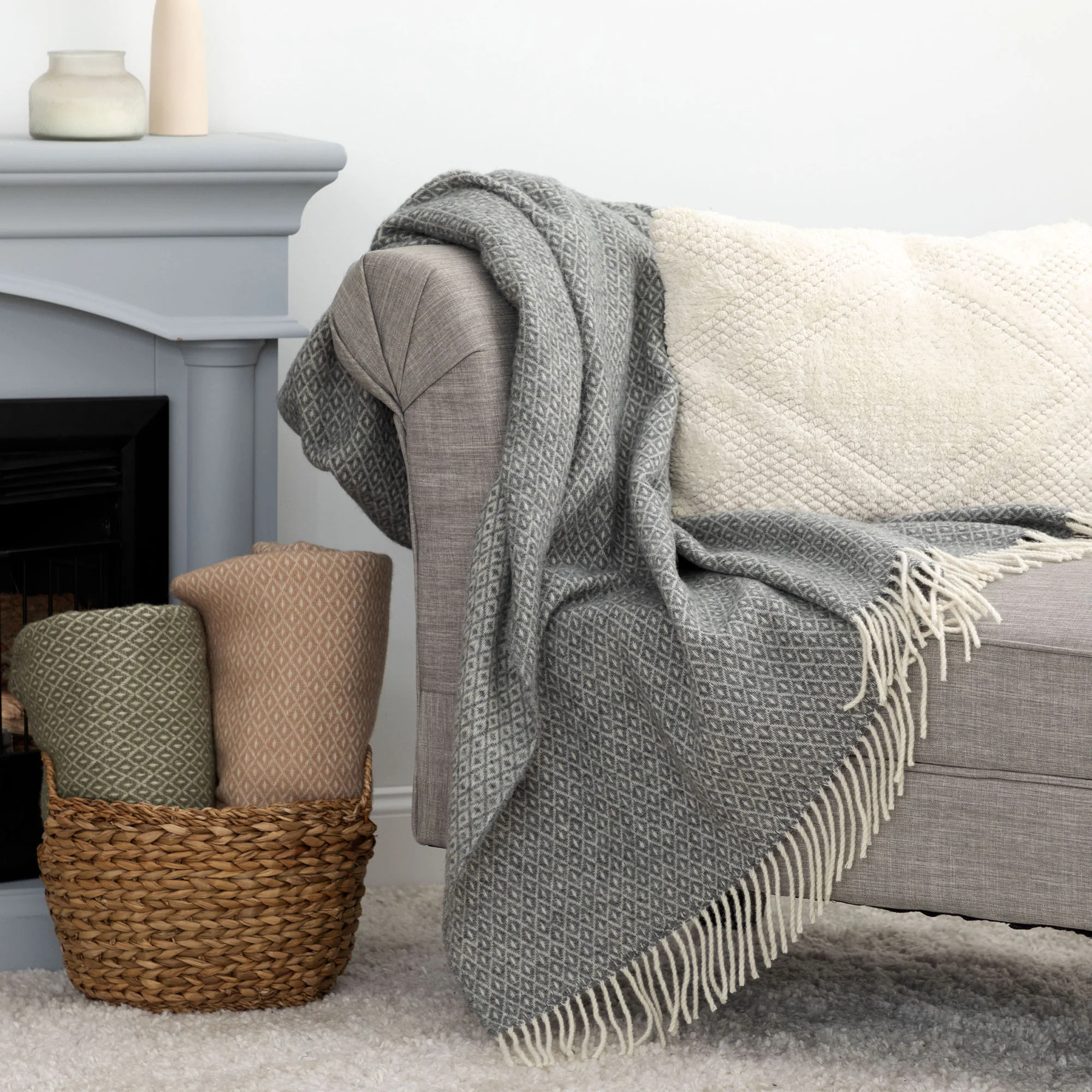 Ukrainian 100% Wool Fringed Throw Blanket - Image 30