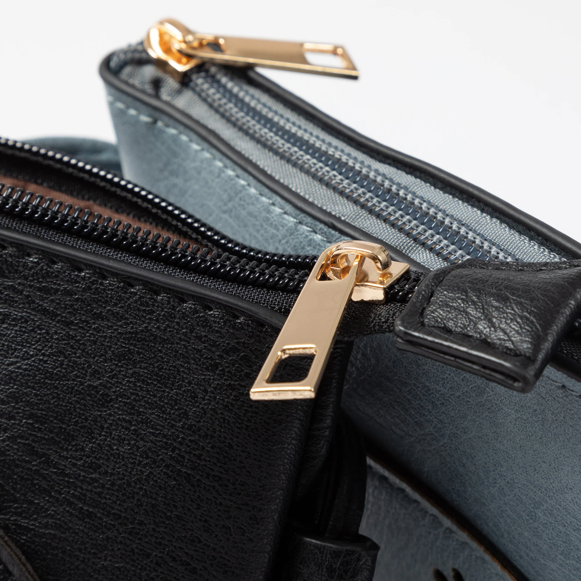 Cut Out Paws Crossbody Purse - Image 5