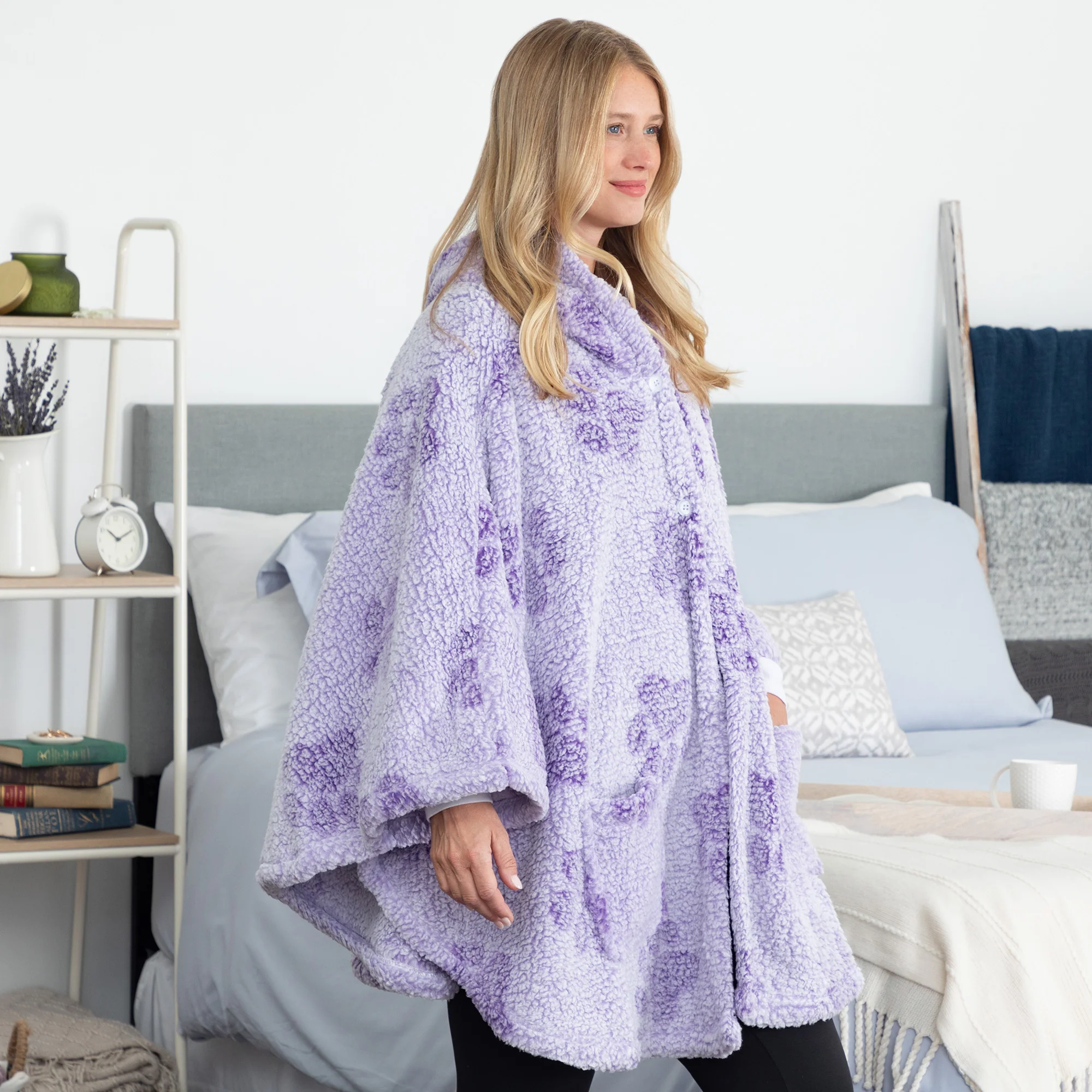 Cozy in Paws Plush Sherpa Fleece Hooded Cape with Pockets - Image 5