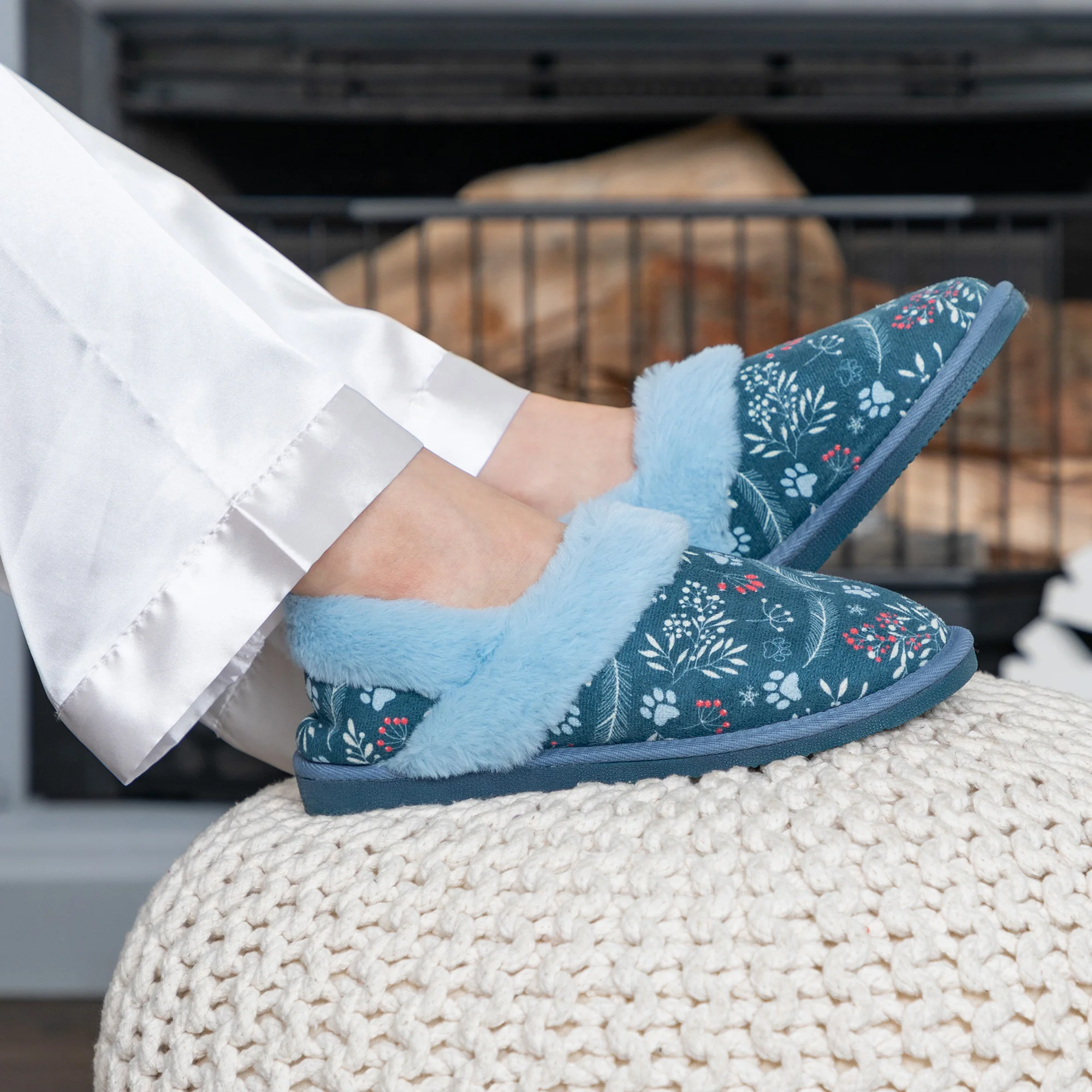 Paw Print Faux Fur Lined Indoor/Outdoor Slipper Shoes - Image 15