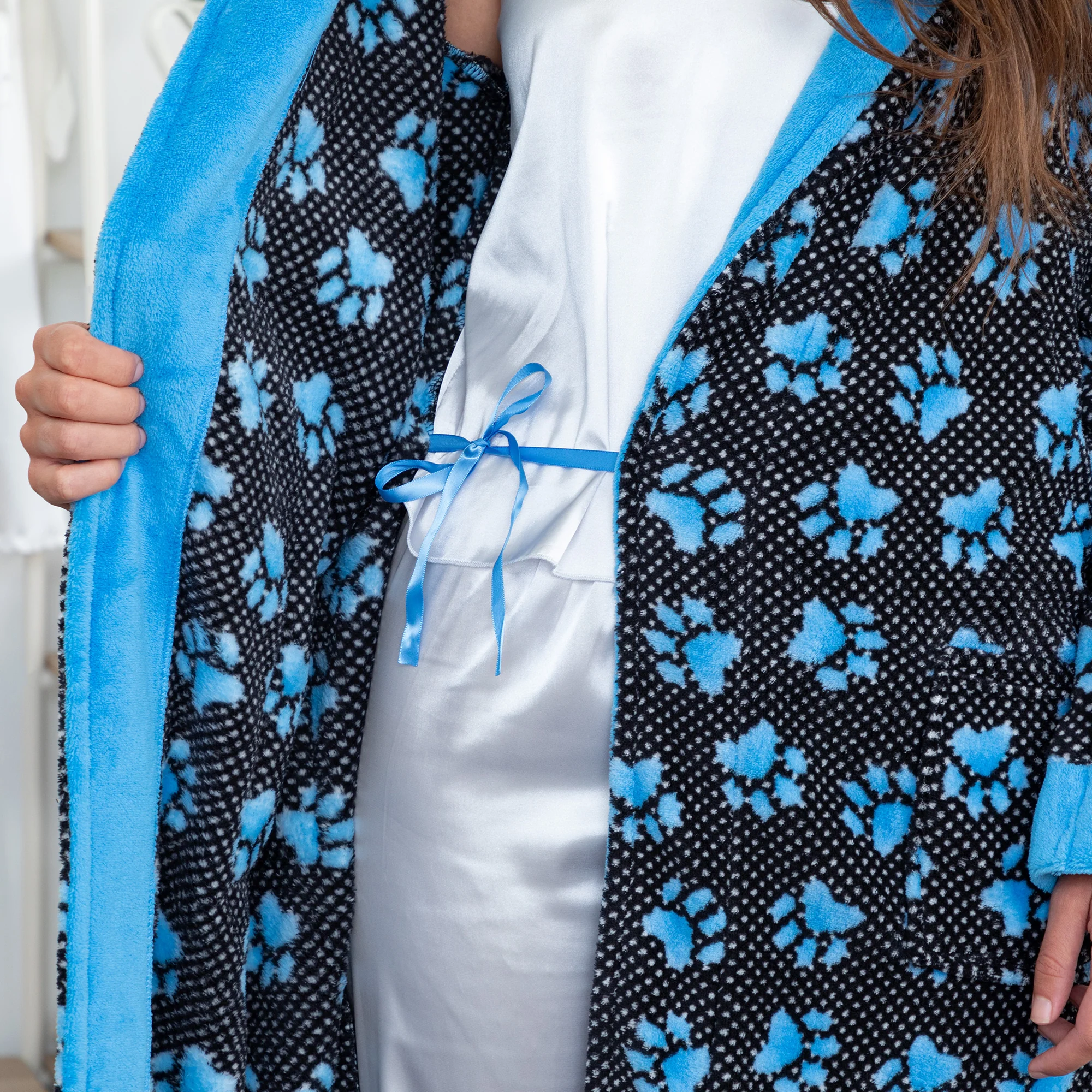 Gradient Paws & Polka Dot Hooded Robe - Image 8