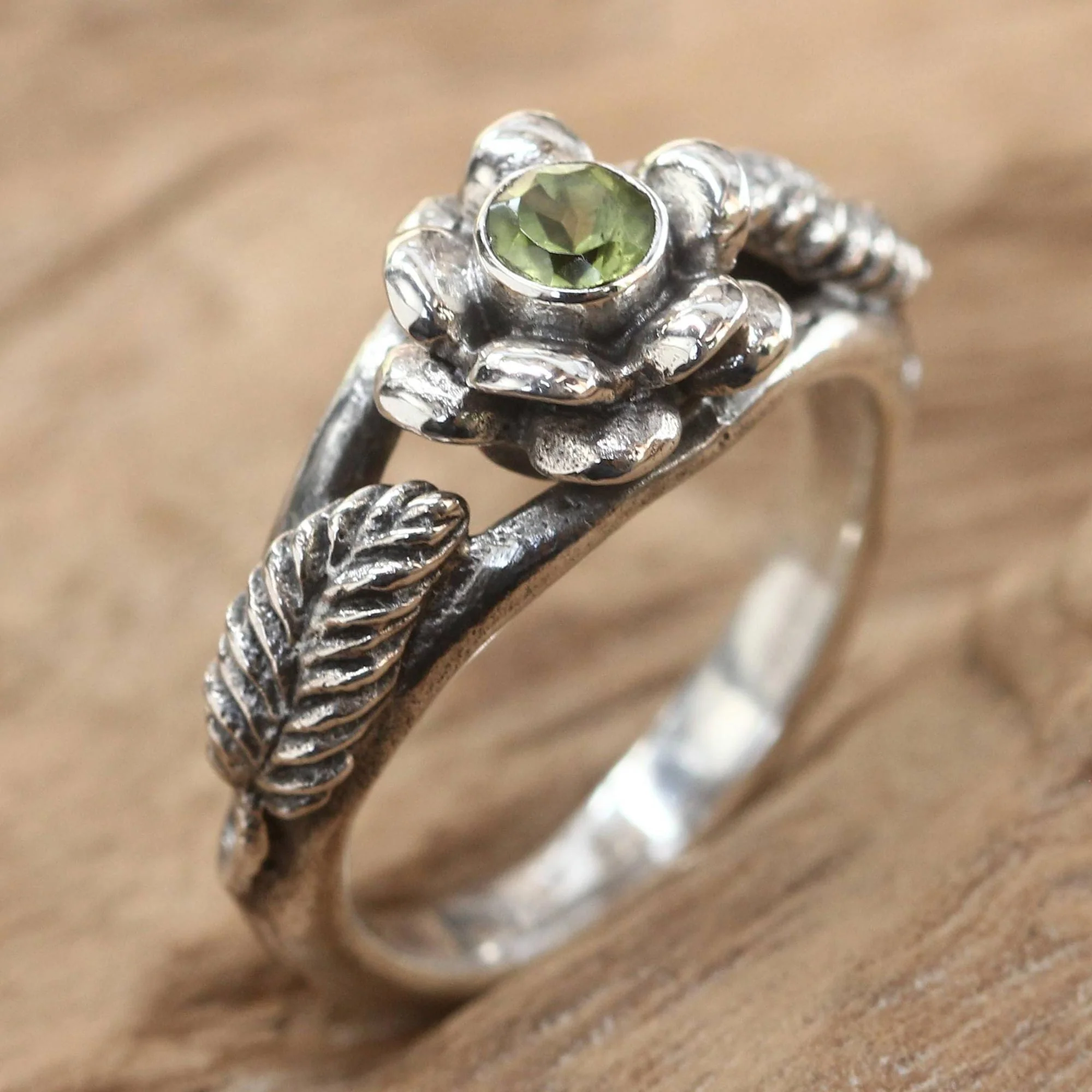 Anemone Blossom Peridot flower ring - Image 3