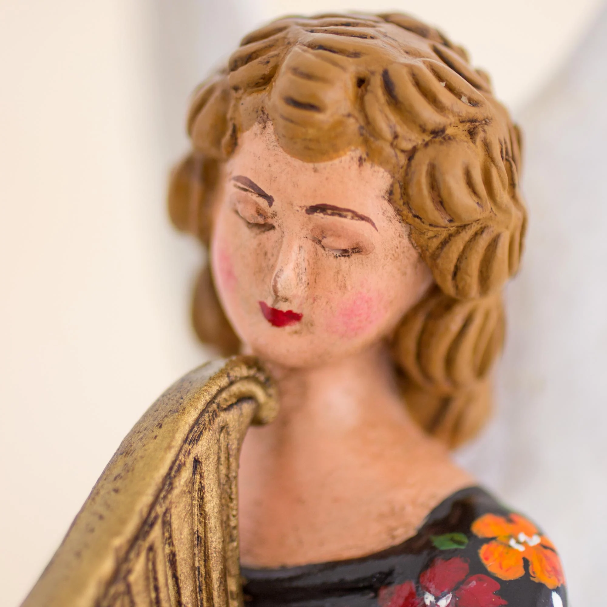 Angel from San Pedro la Laguna Handcrafted Guatemalan Ceramic Angel Musician Sculpture - Image 4