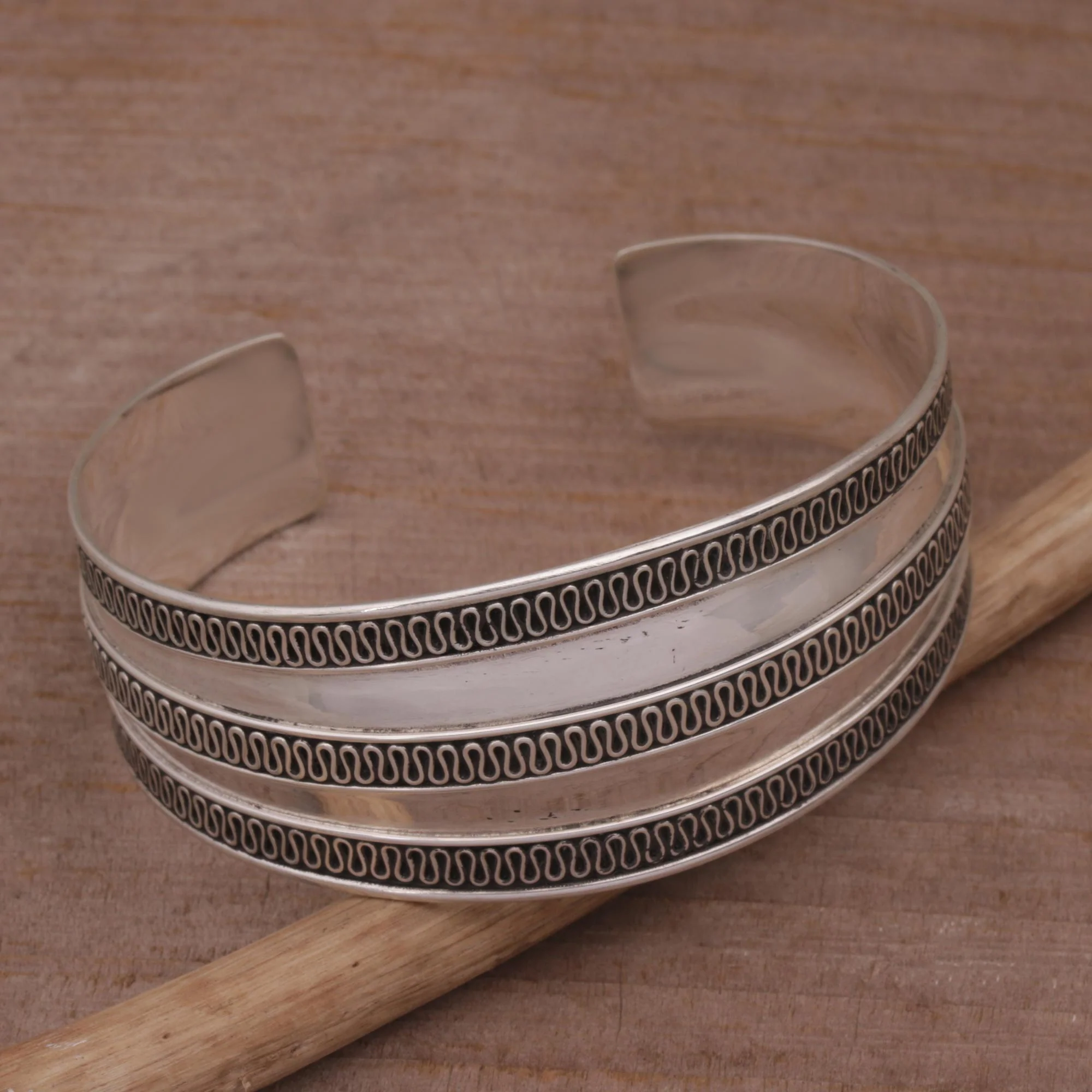 Balinese Ruffles Sterling Silver Cuff Bracelet - Image 4