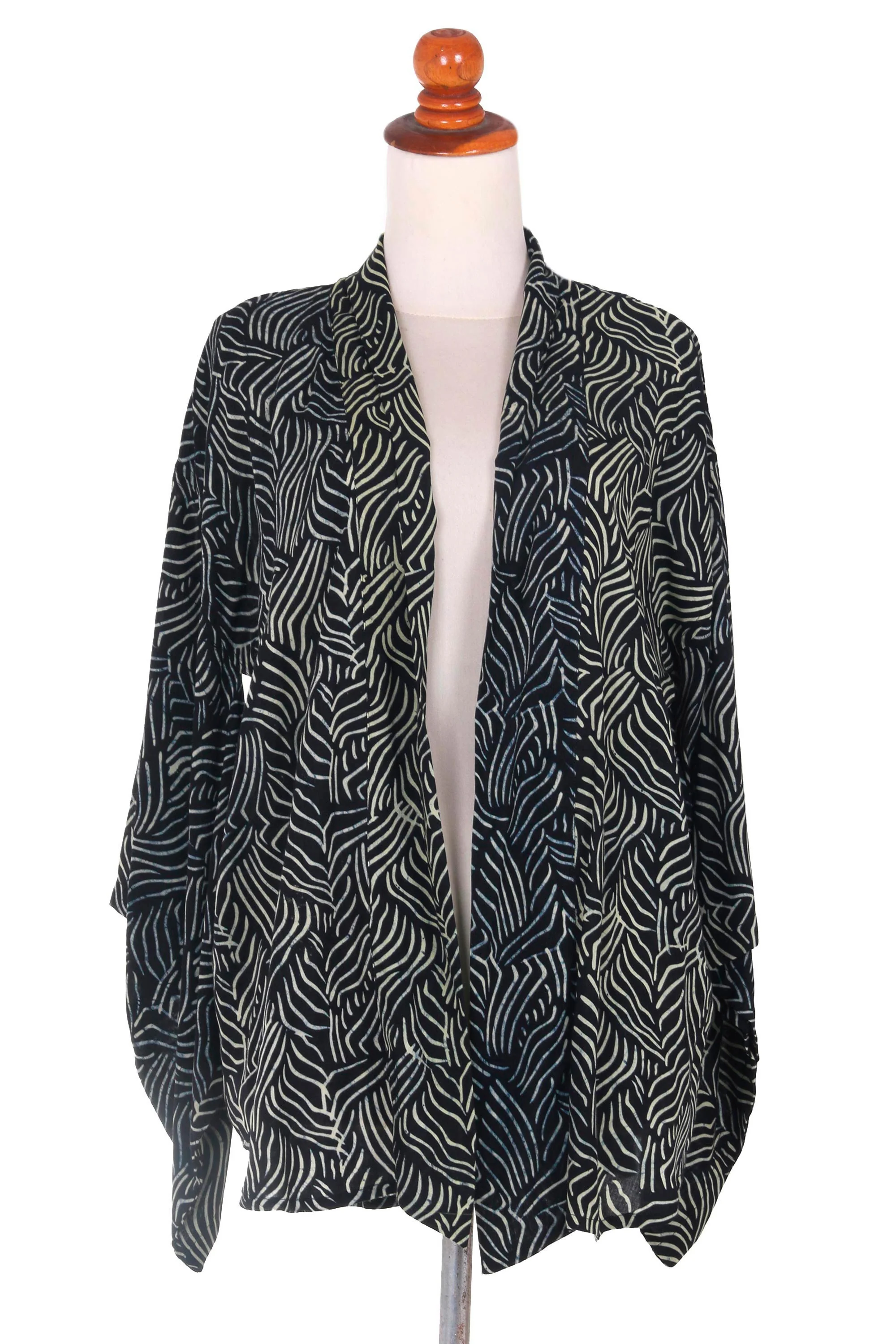 Bedeg Black and Ecru Rayon Batik Women's Open Front Jacket - Image 5