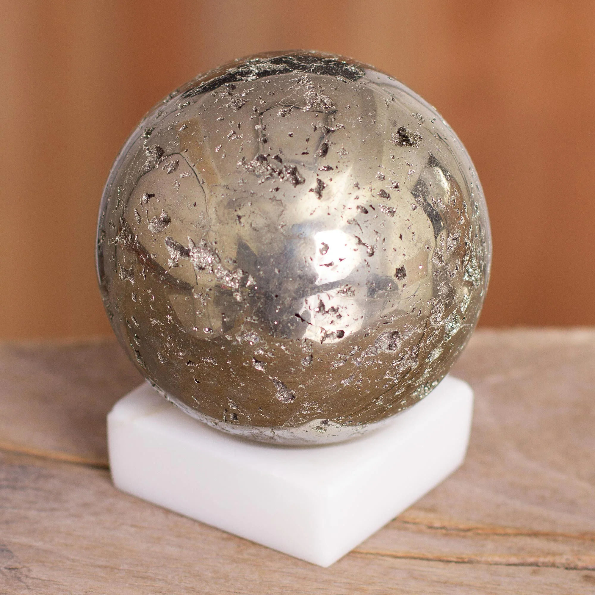 Brilliant World Modern Pyrite and Onyx Gemstone Figurine from Peru - Image 3