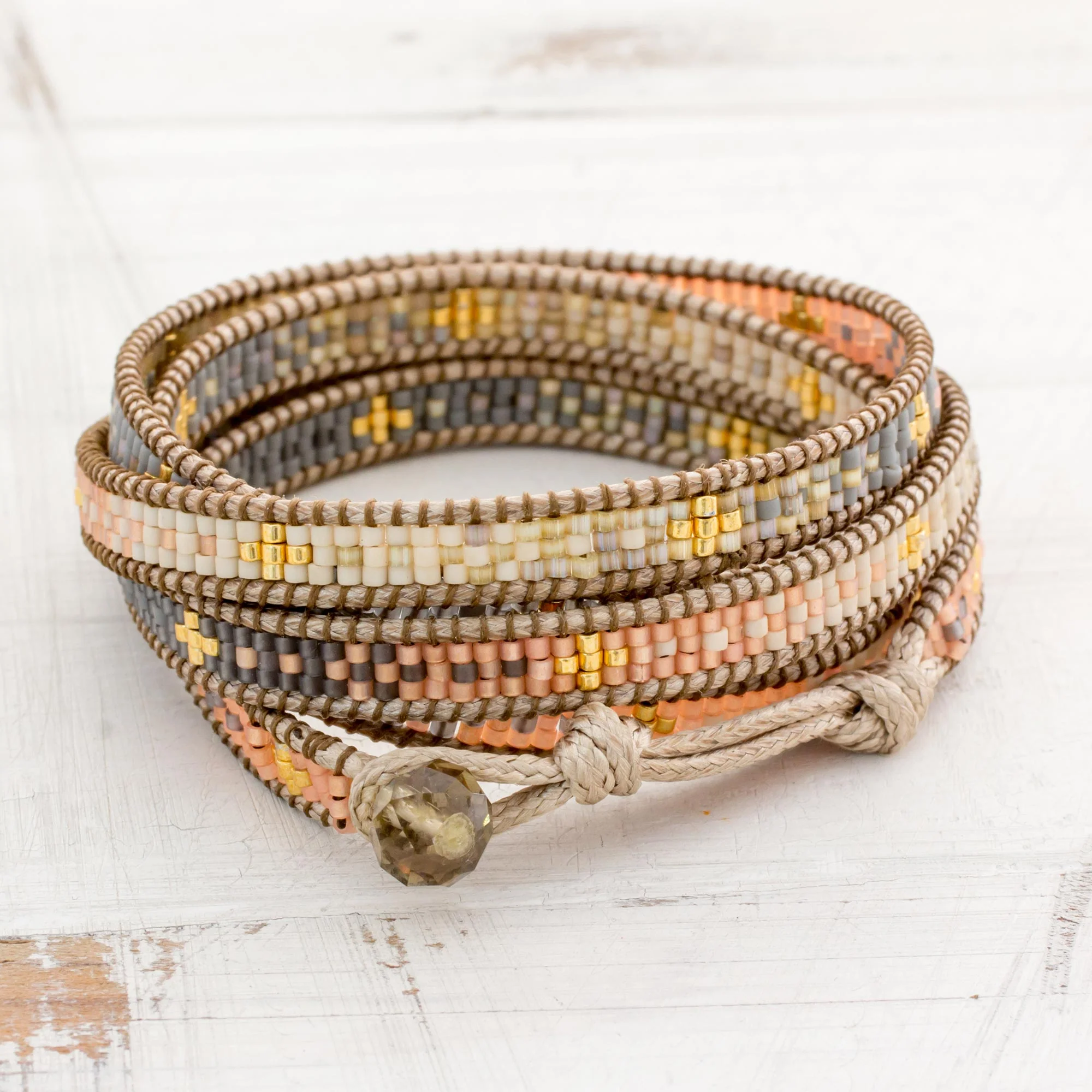 Cerro de la Cruz in Grey Glass Bead Bracelet - Image 4